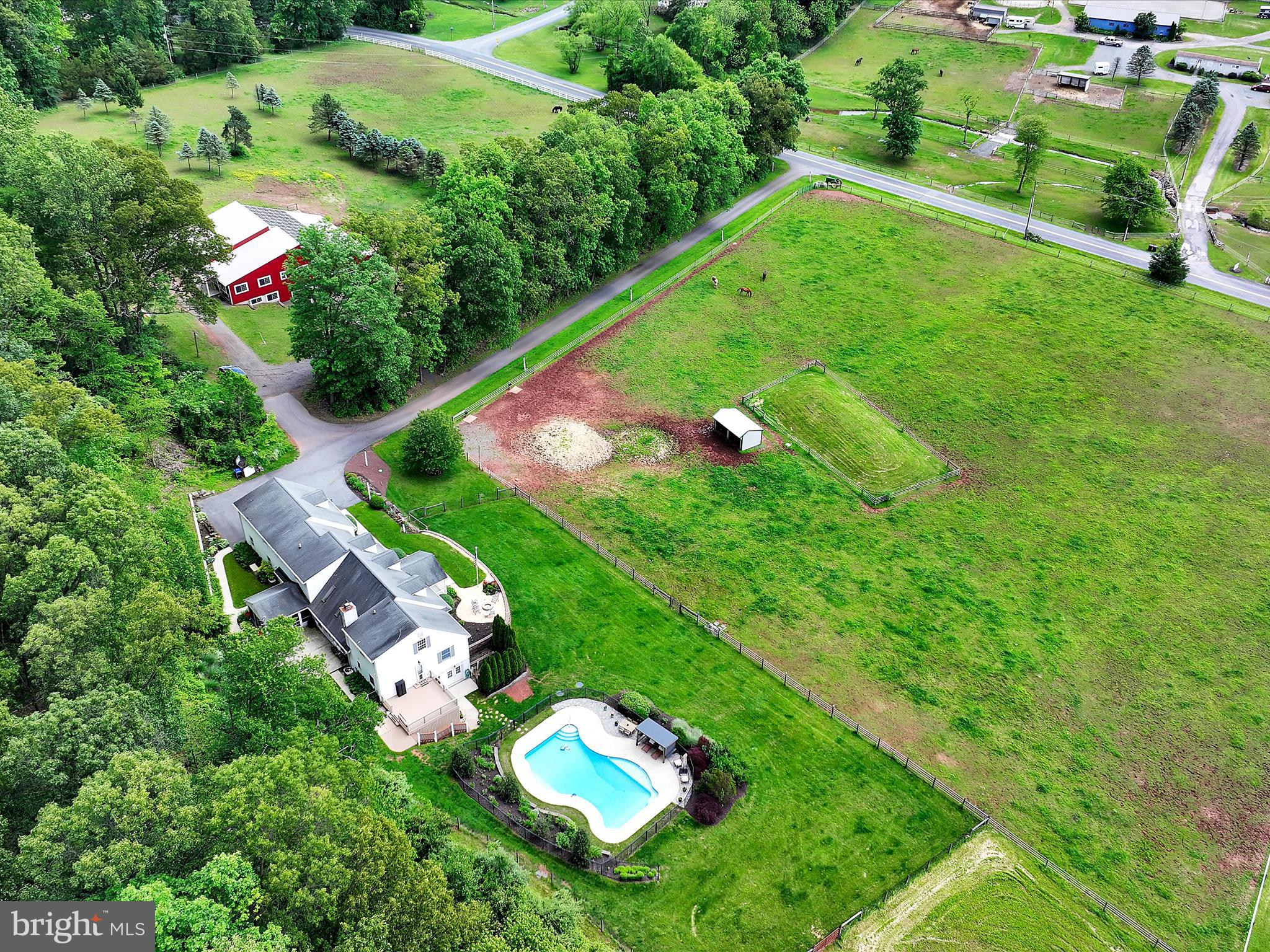 BRECKNOCK TWP - Farm