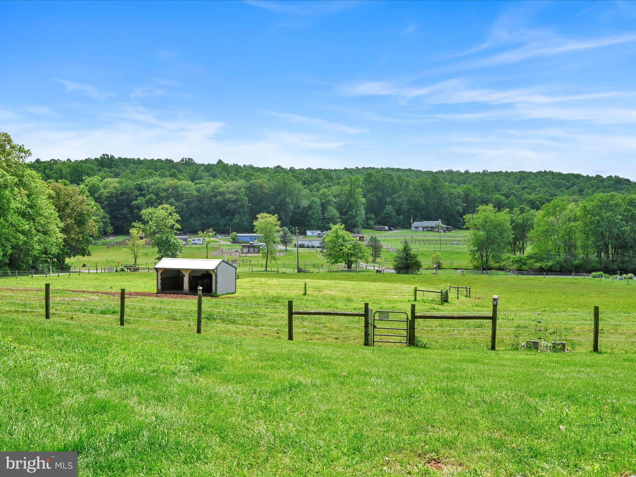BRECKNOCK TWP - Farm