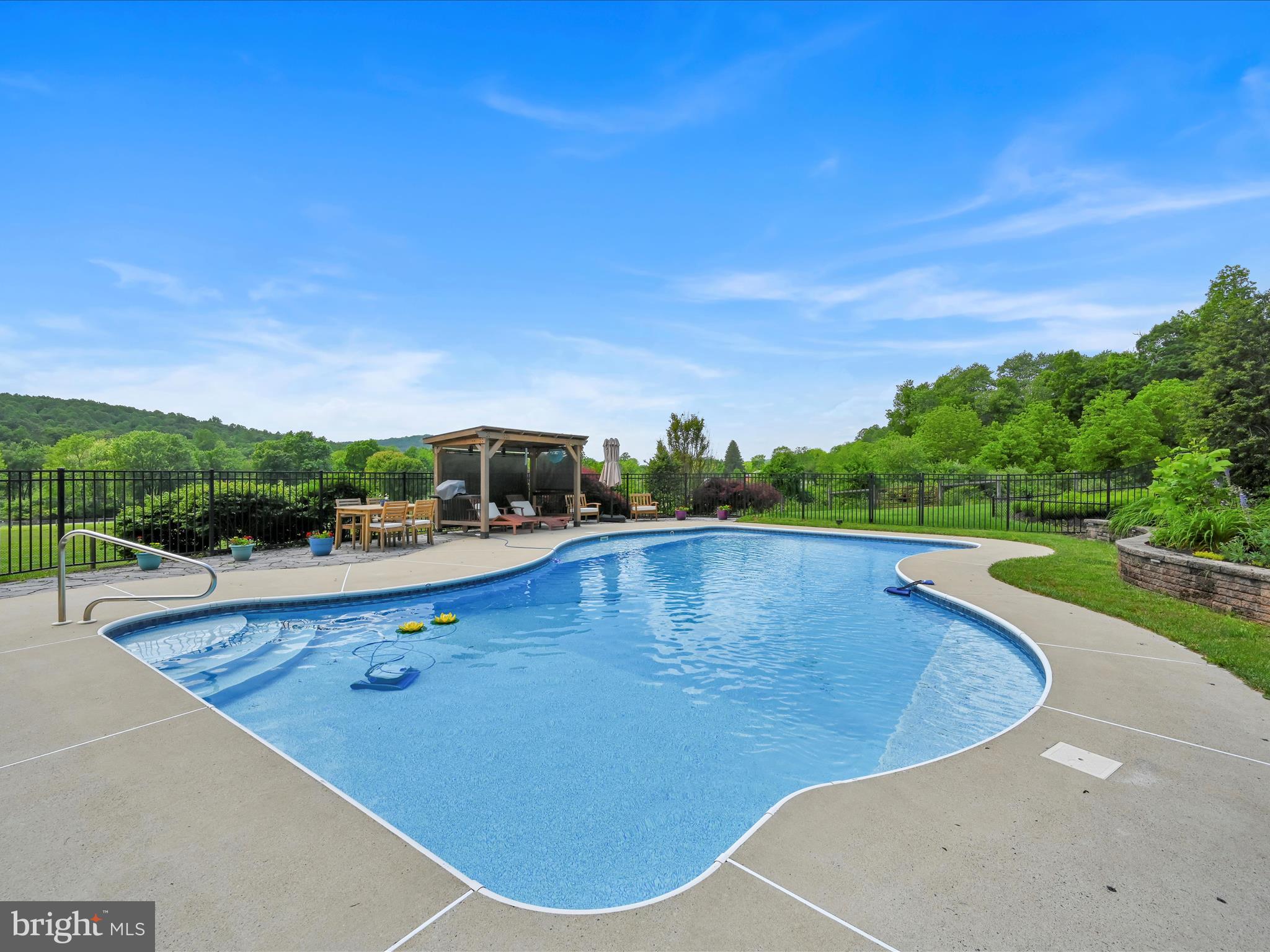 BRECKNOCK TWP - Farm