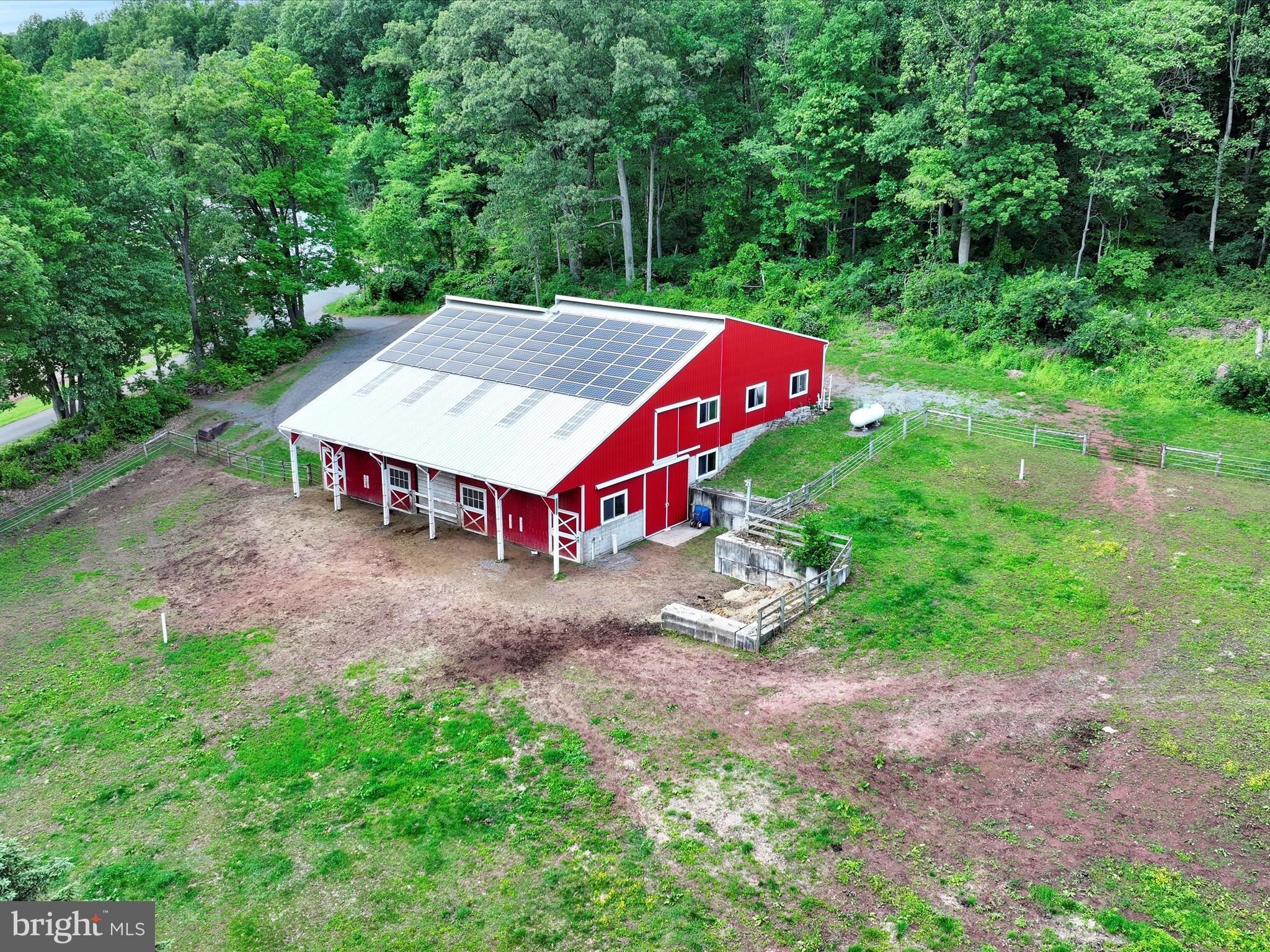 BRECKNOCK TWP - Farm