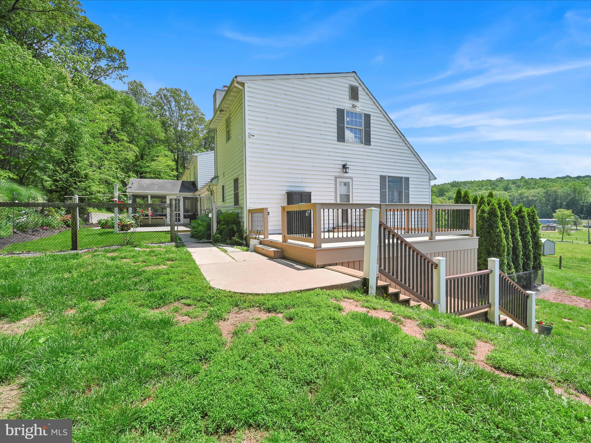 BRECKNOCK TWP - Farm