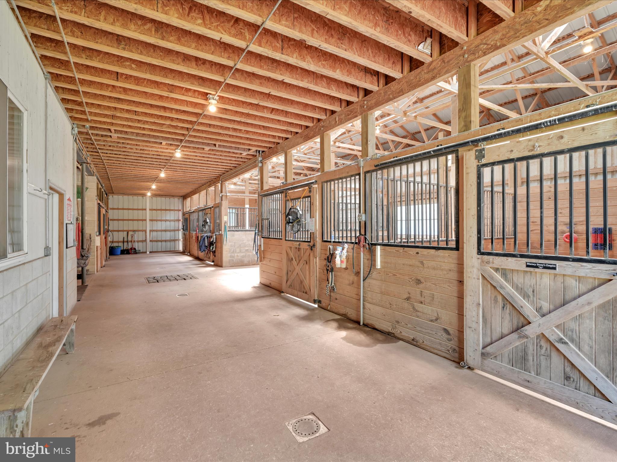 BRECKNOCK TWP - Farm