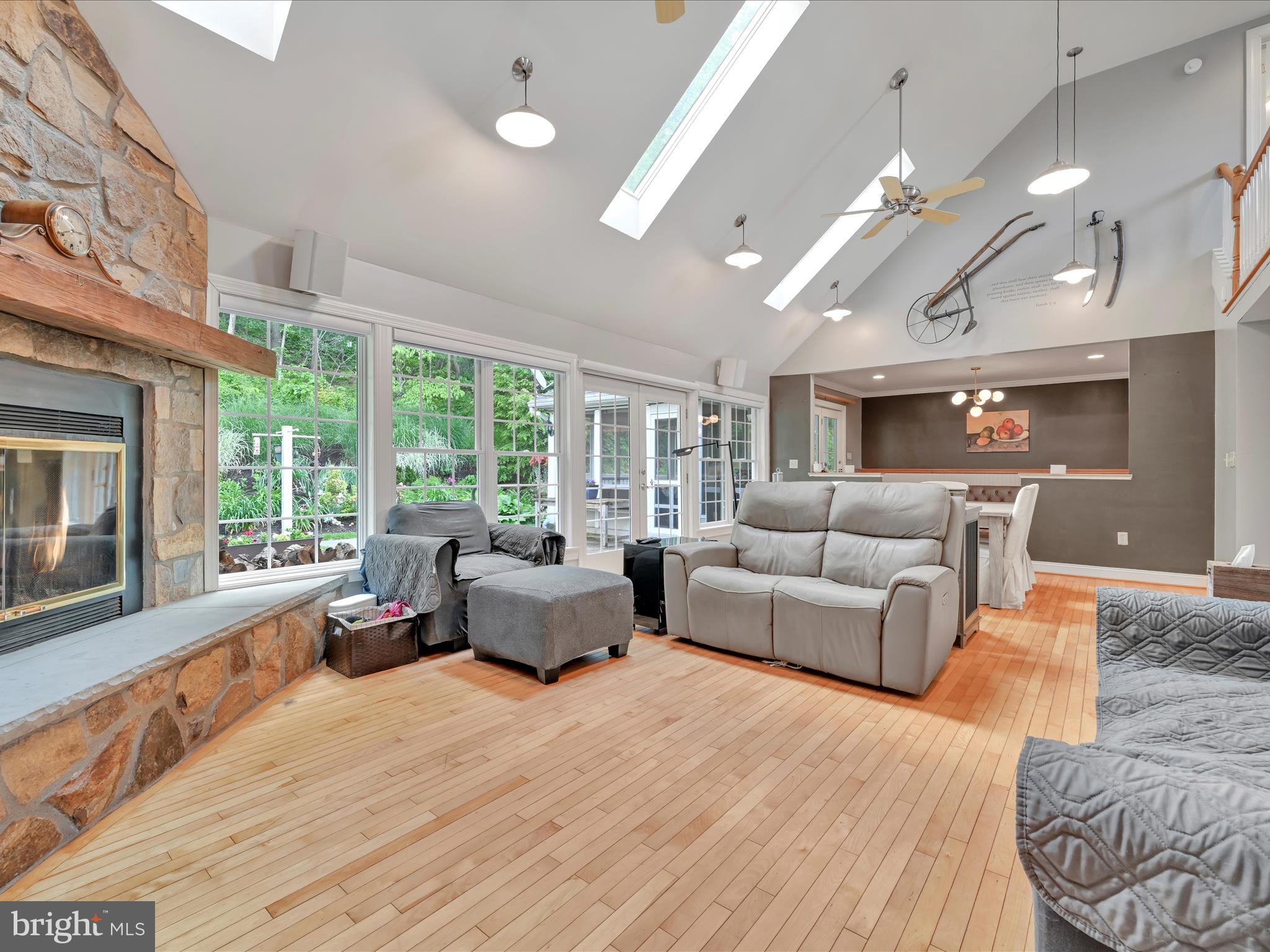 BRECKNOCK TWP - Farm