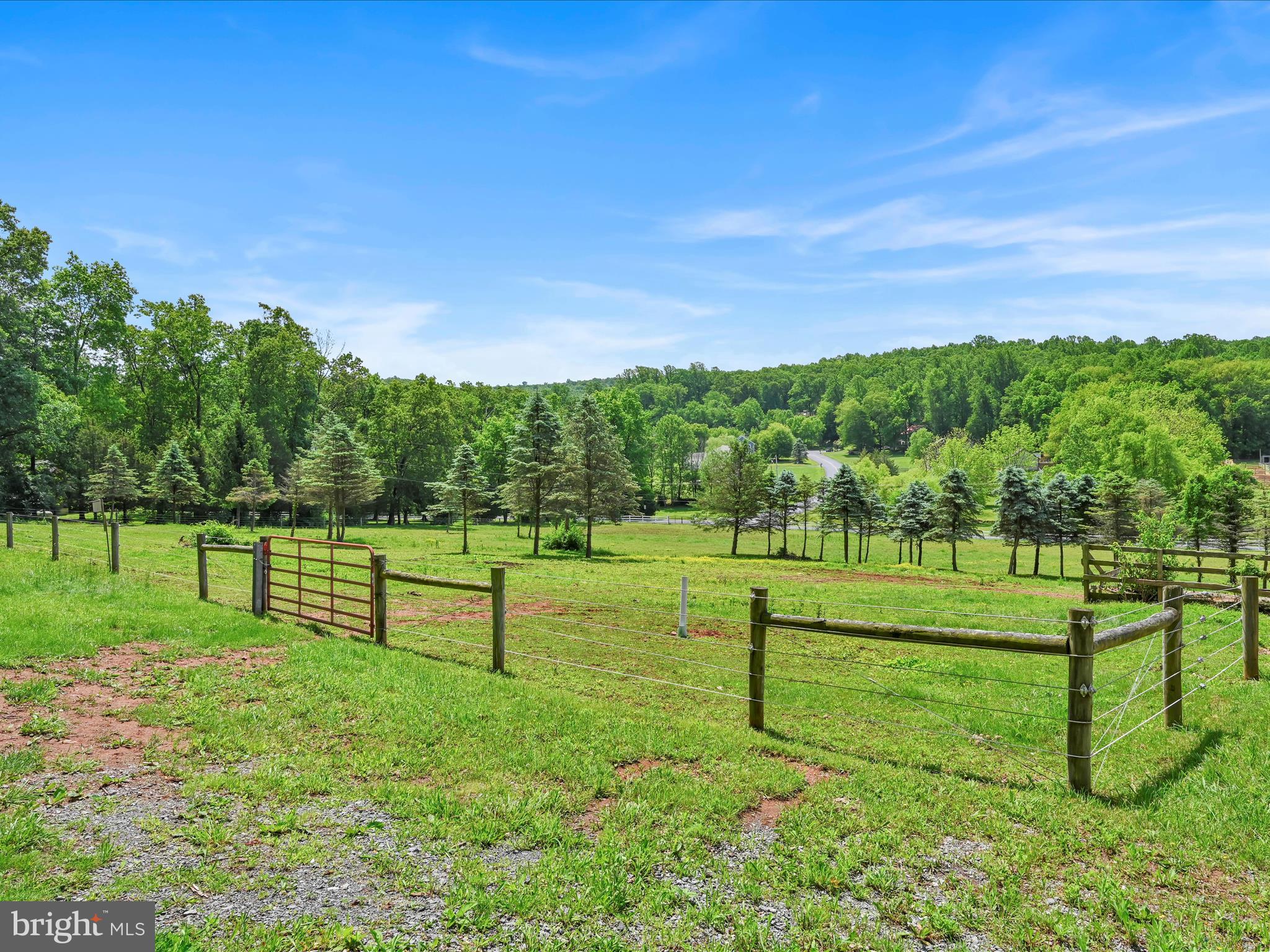BRECKNOCK TWP - Farm