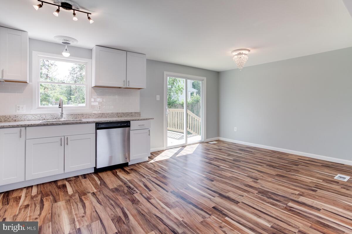 OAK CREST - Residential