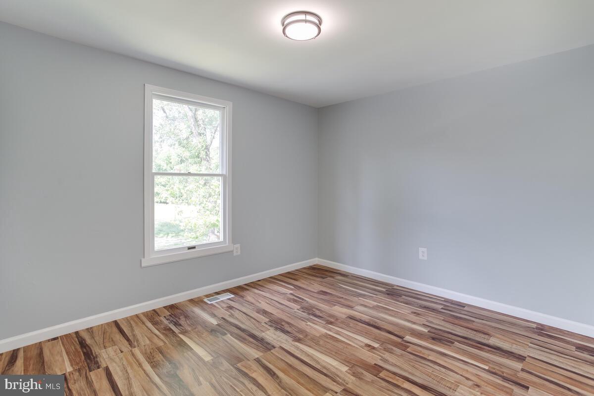 OAK CREST - Residential