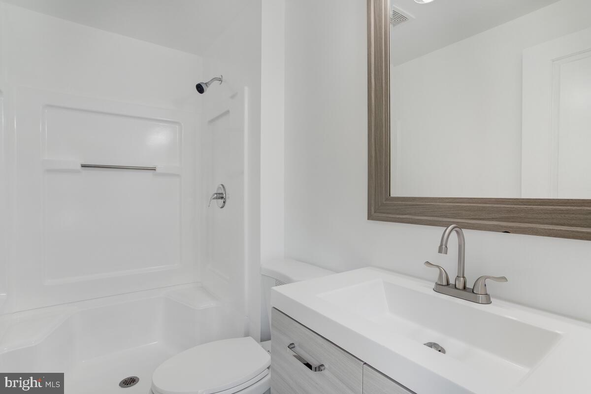 OAK CREST - Residential