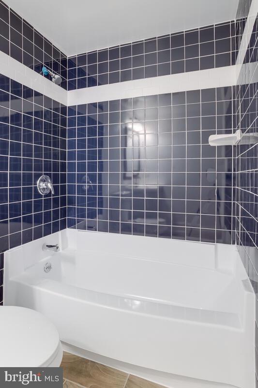 OAK CREST - Residential