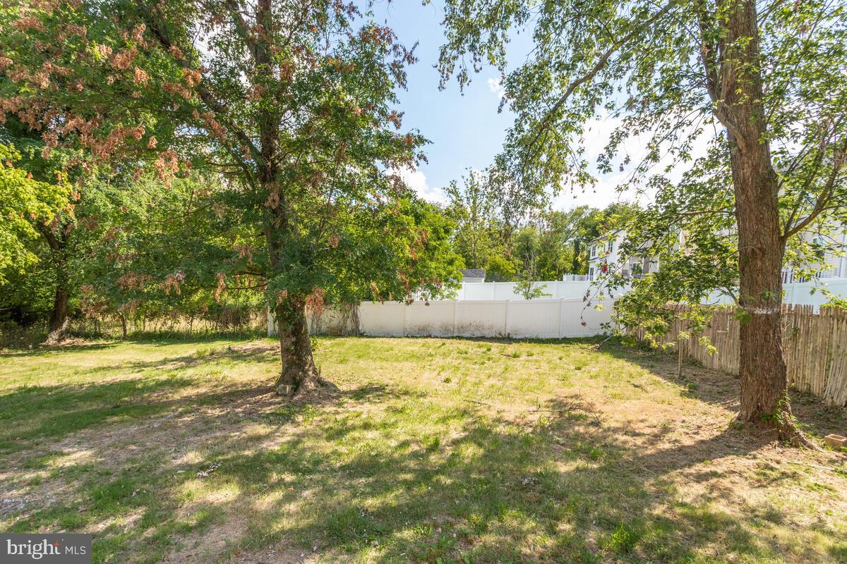 OAK CREST - Residential