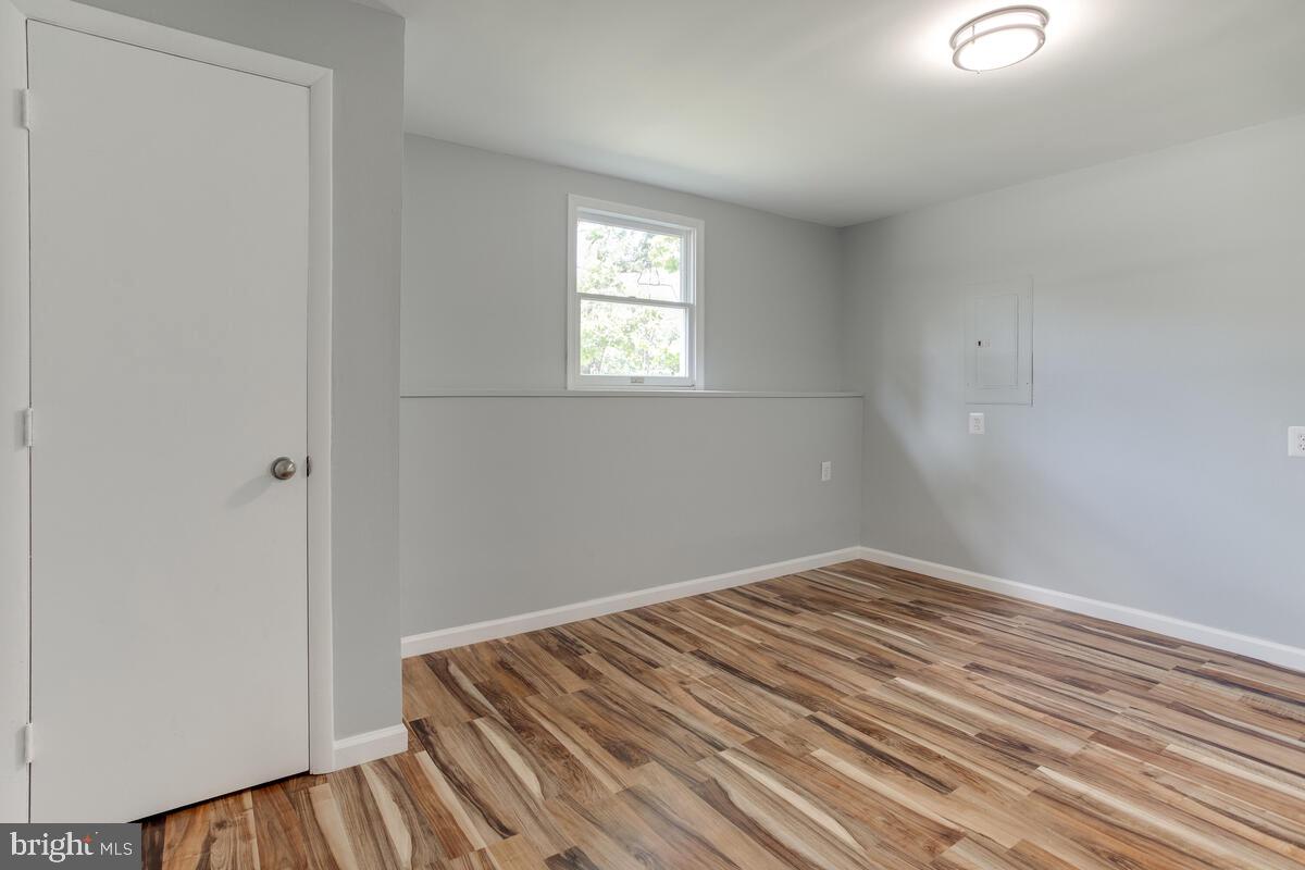 OAK CREST - Residential