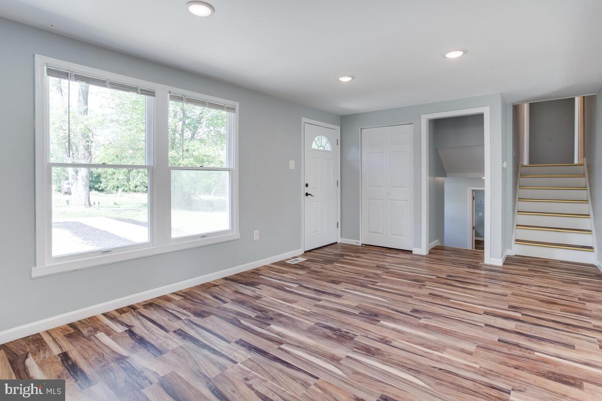 OAK CREST - Residential