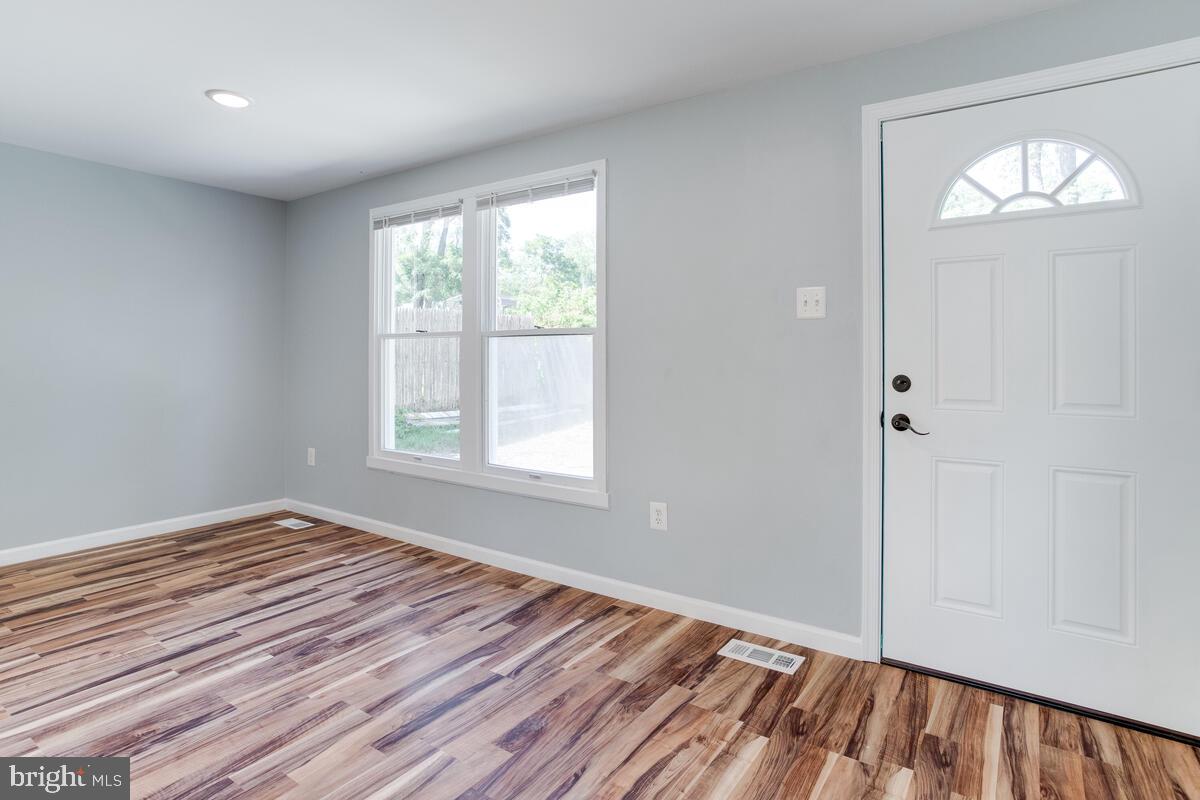 OAK CREST - Residential