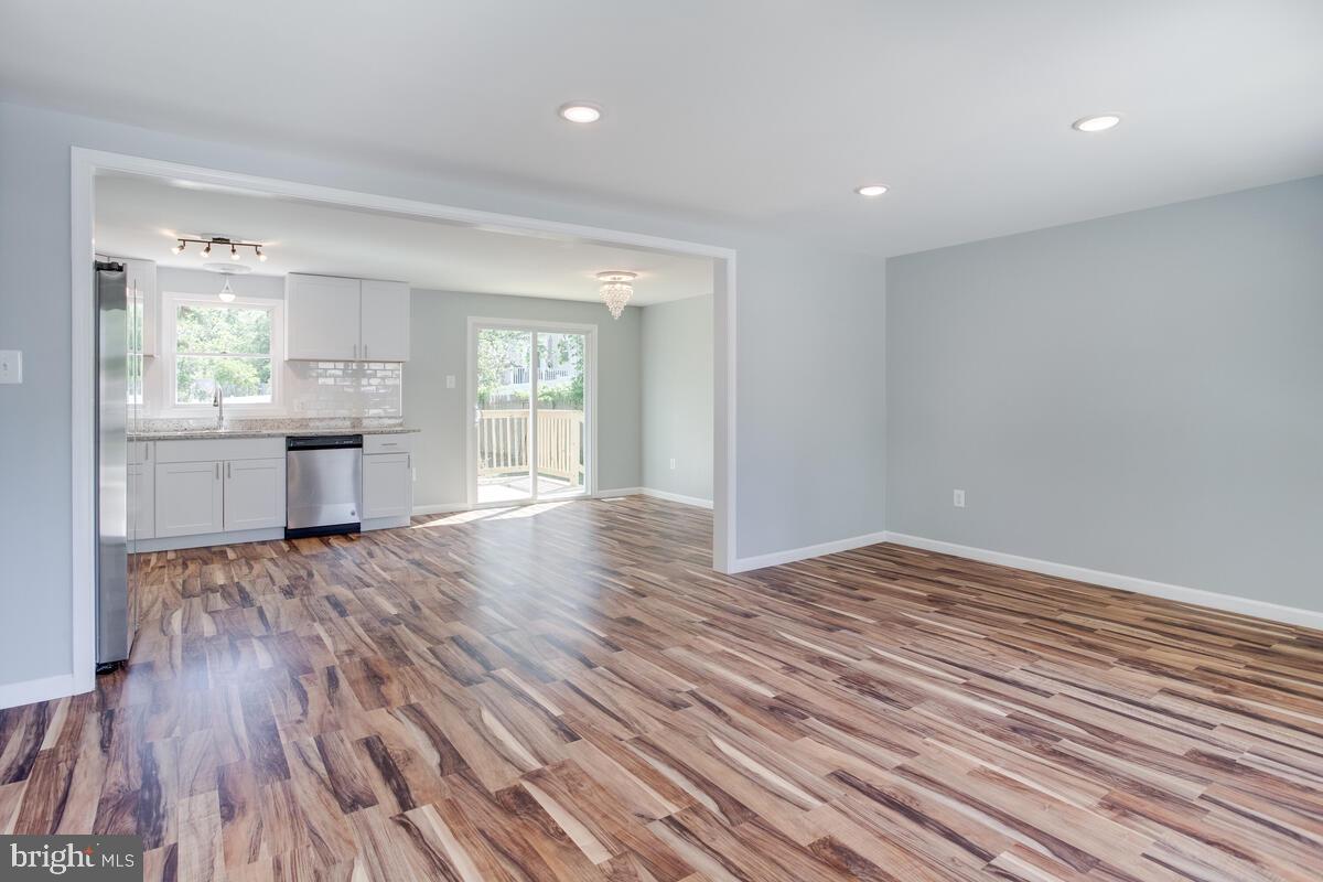 OAK CREST - Residential