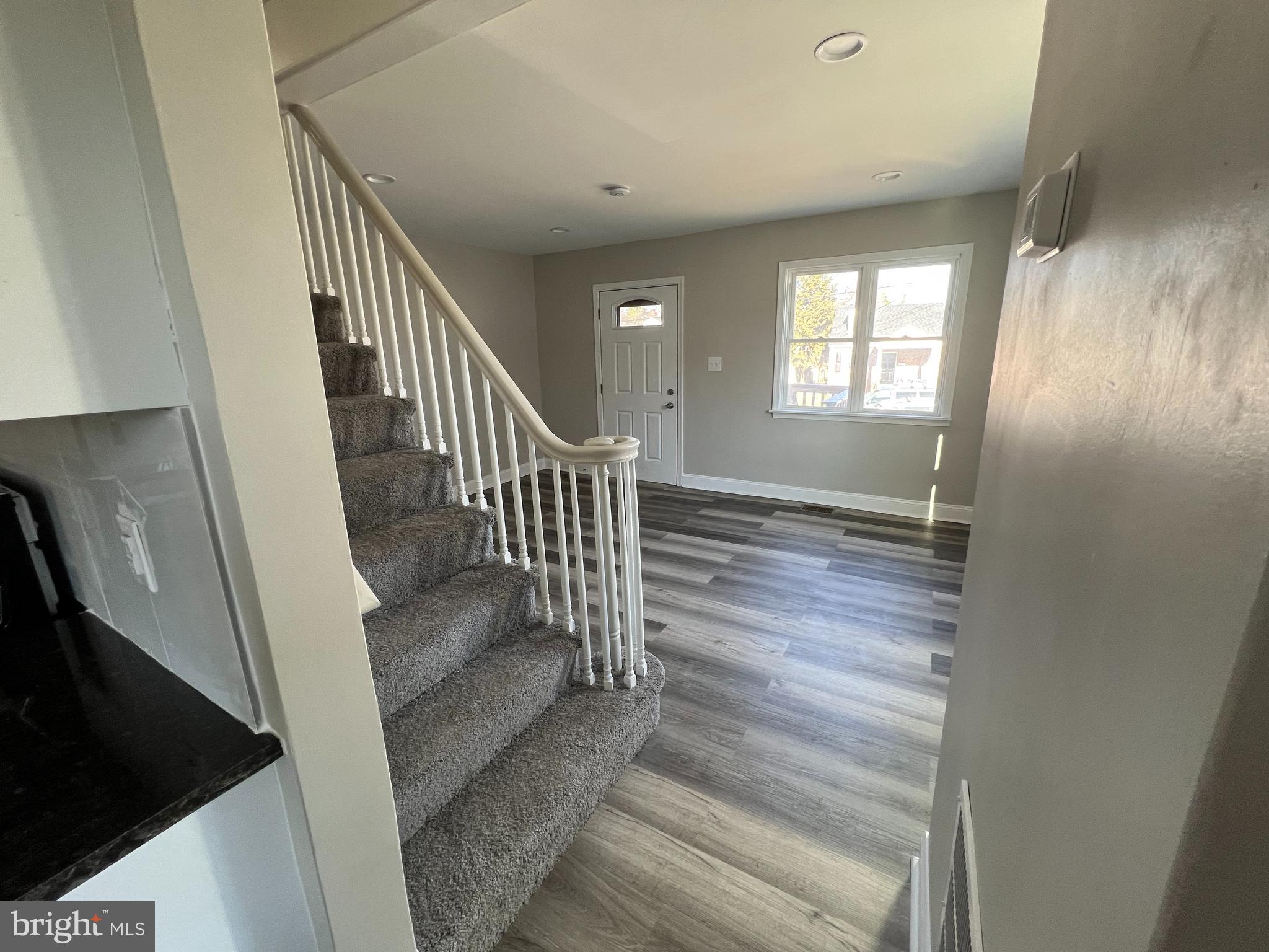 GLEN GARDENS - Residential Lease