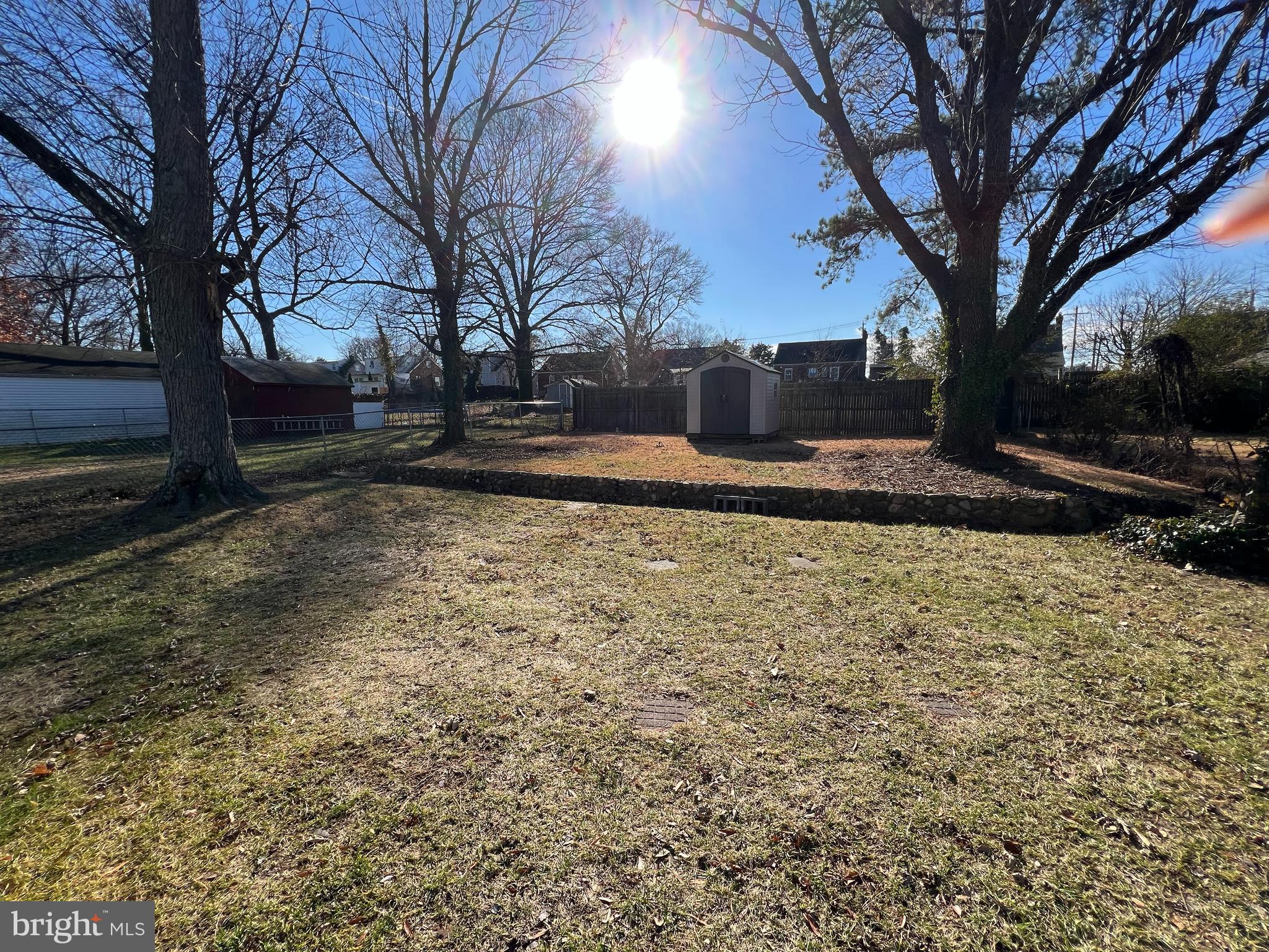 GLEN GARDENS - Residential Lease