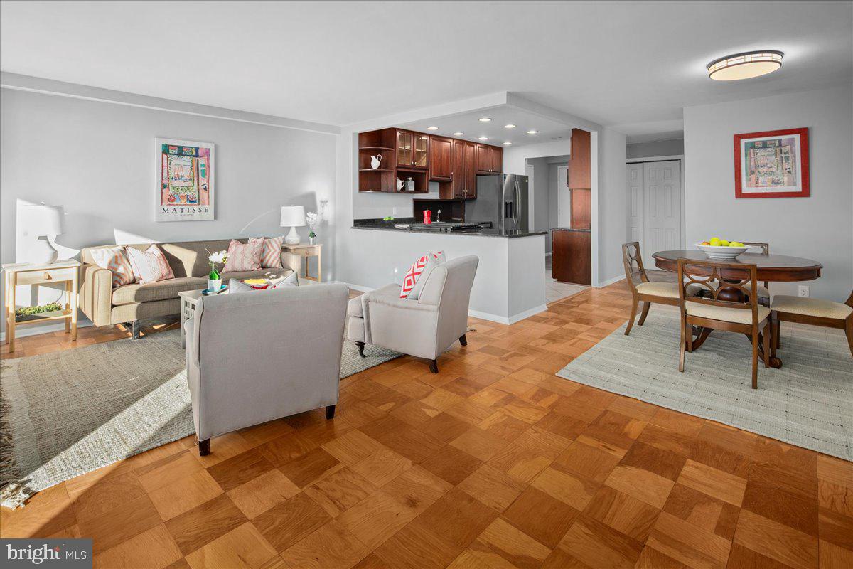 3315 WISCONSIN AVENUE NW 206