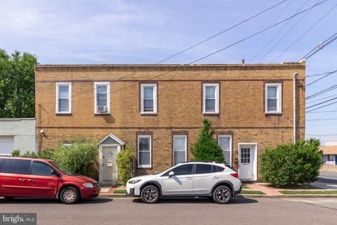 6000-02 S CRESCENT BOULEVARD PENNSAUKEN NJ 08109