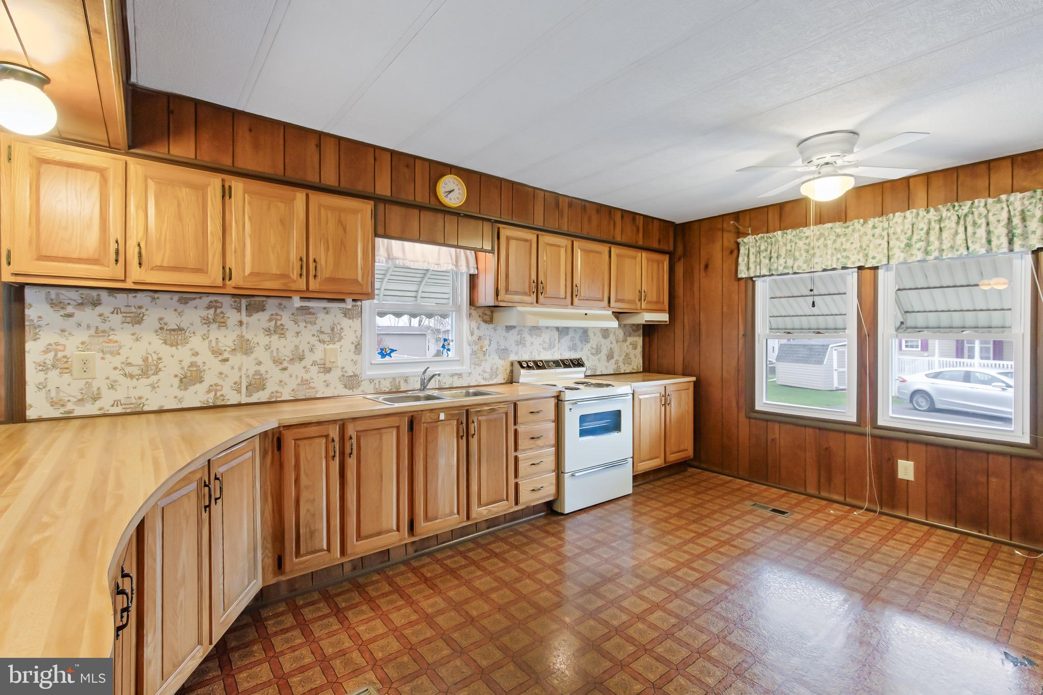 TRIPLE J MHP - Residential