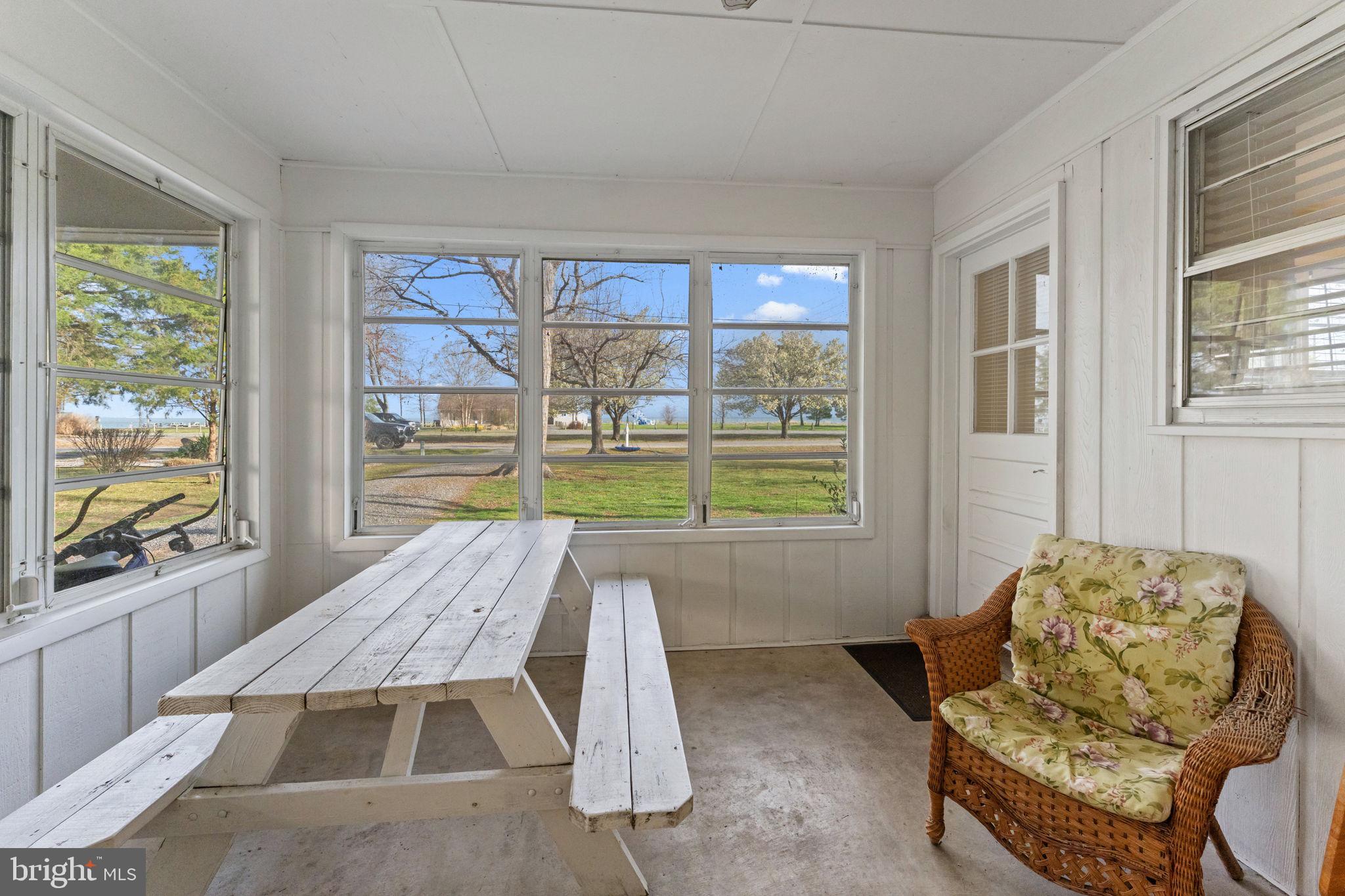 BAY QUARTER SHORES - Residential