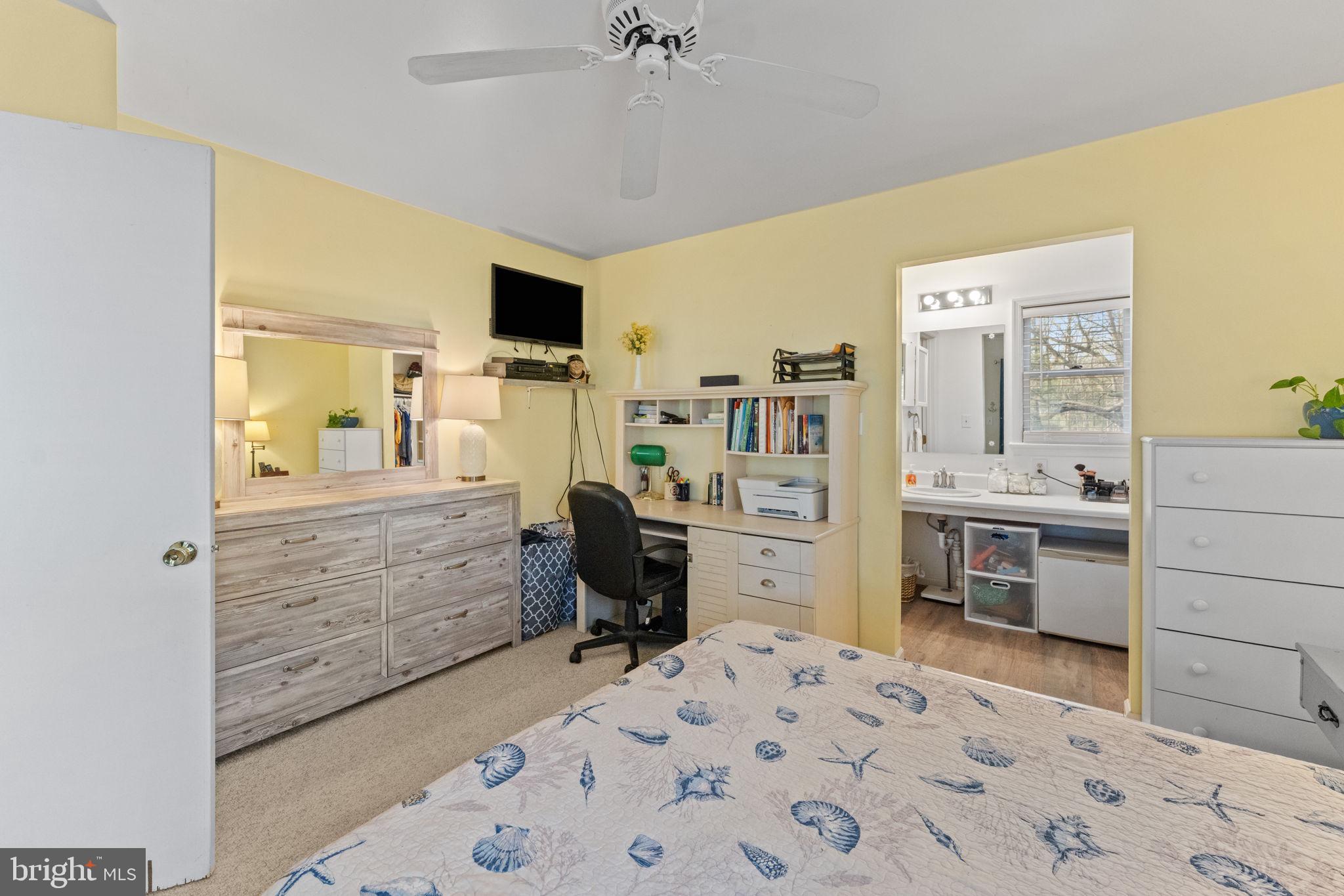 BAY QUARTER SHORES - Residential