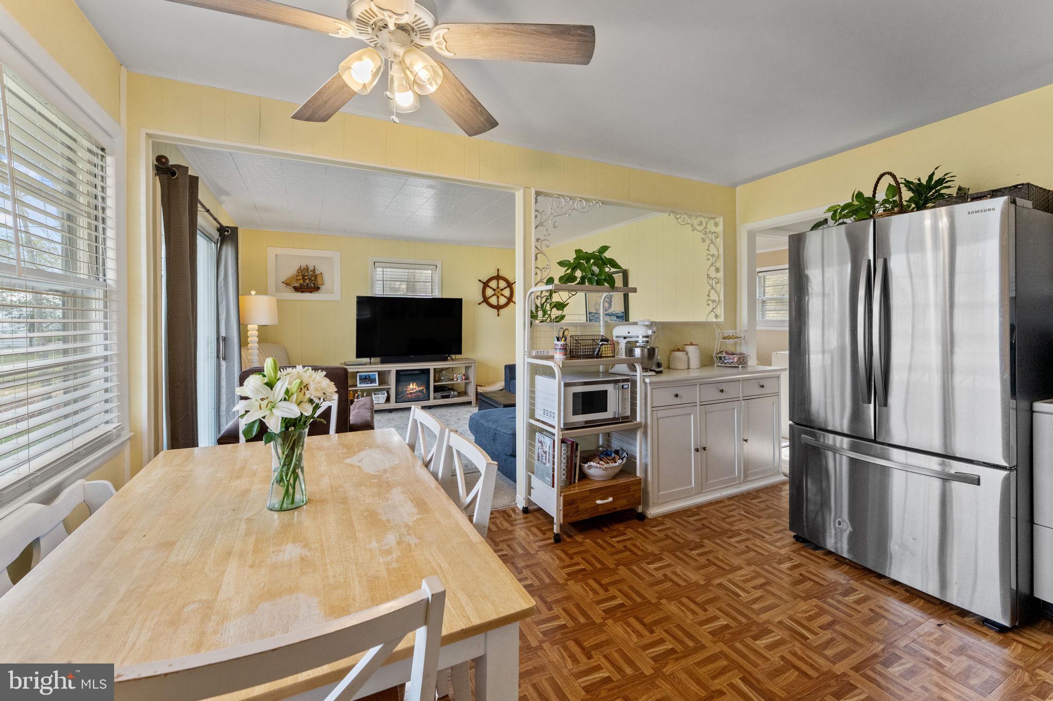 BAY QUARTER SHORES - Residential