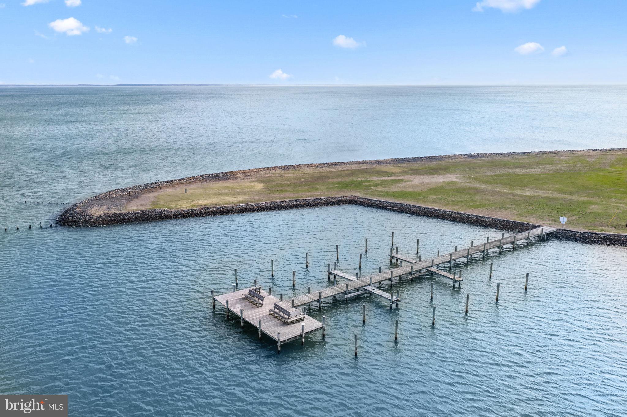 BAY QUARTER SHORES - Residential