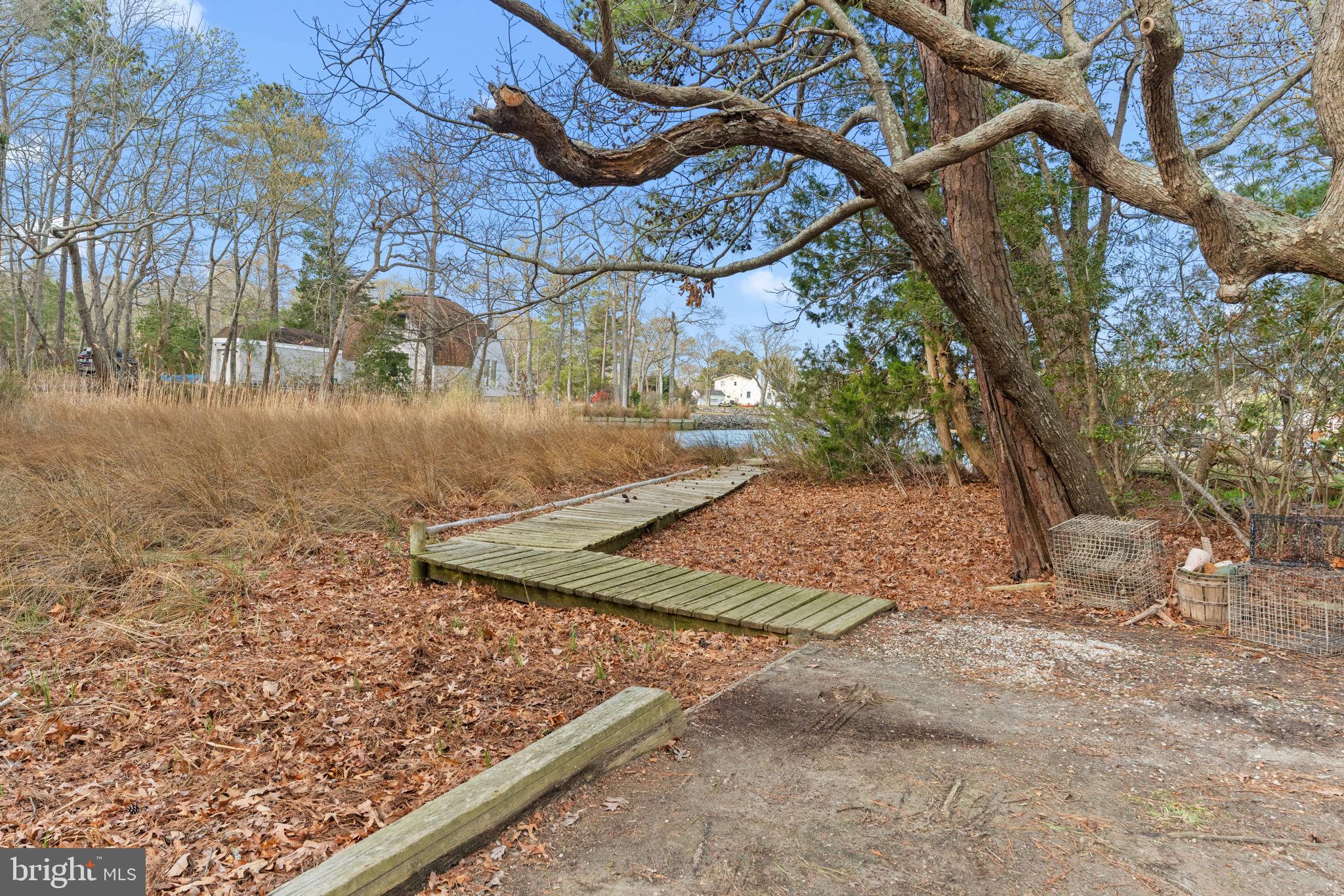 BAY QUARTER SHORES - Residential