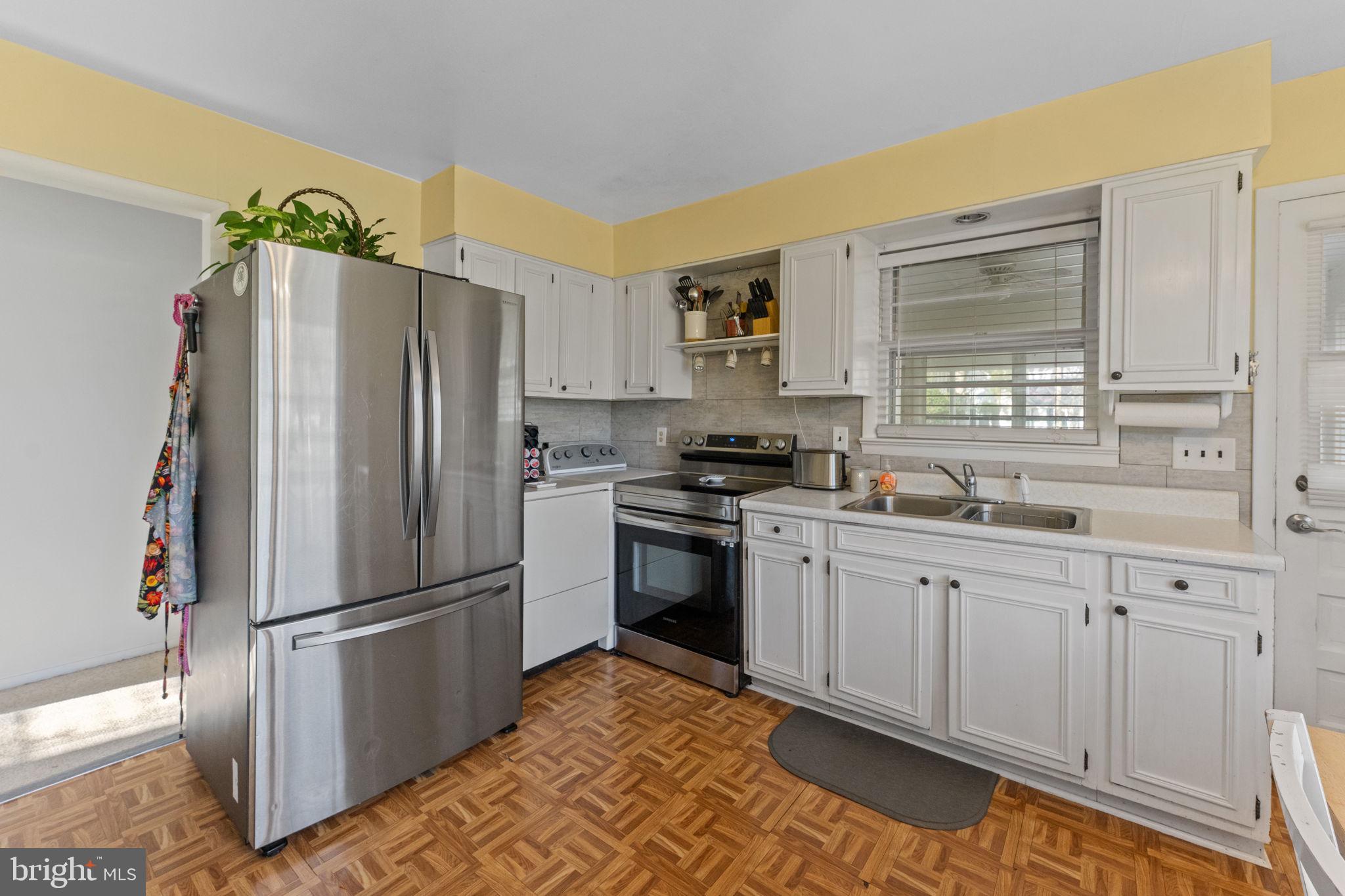 BAY QUARTER SHORES - Residential