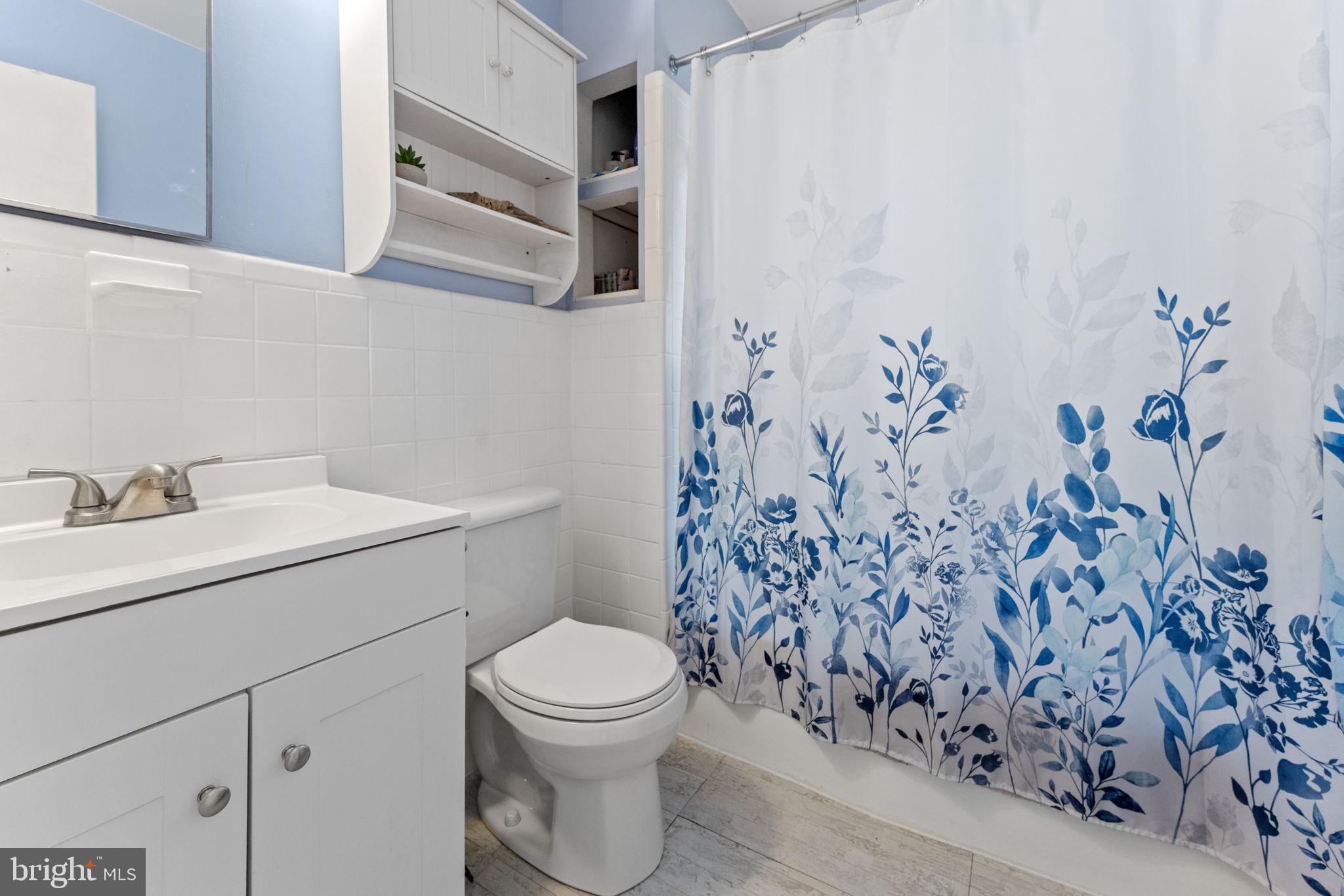 BAY QUARTER SHORES - Residential