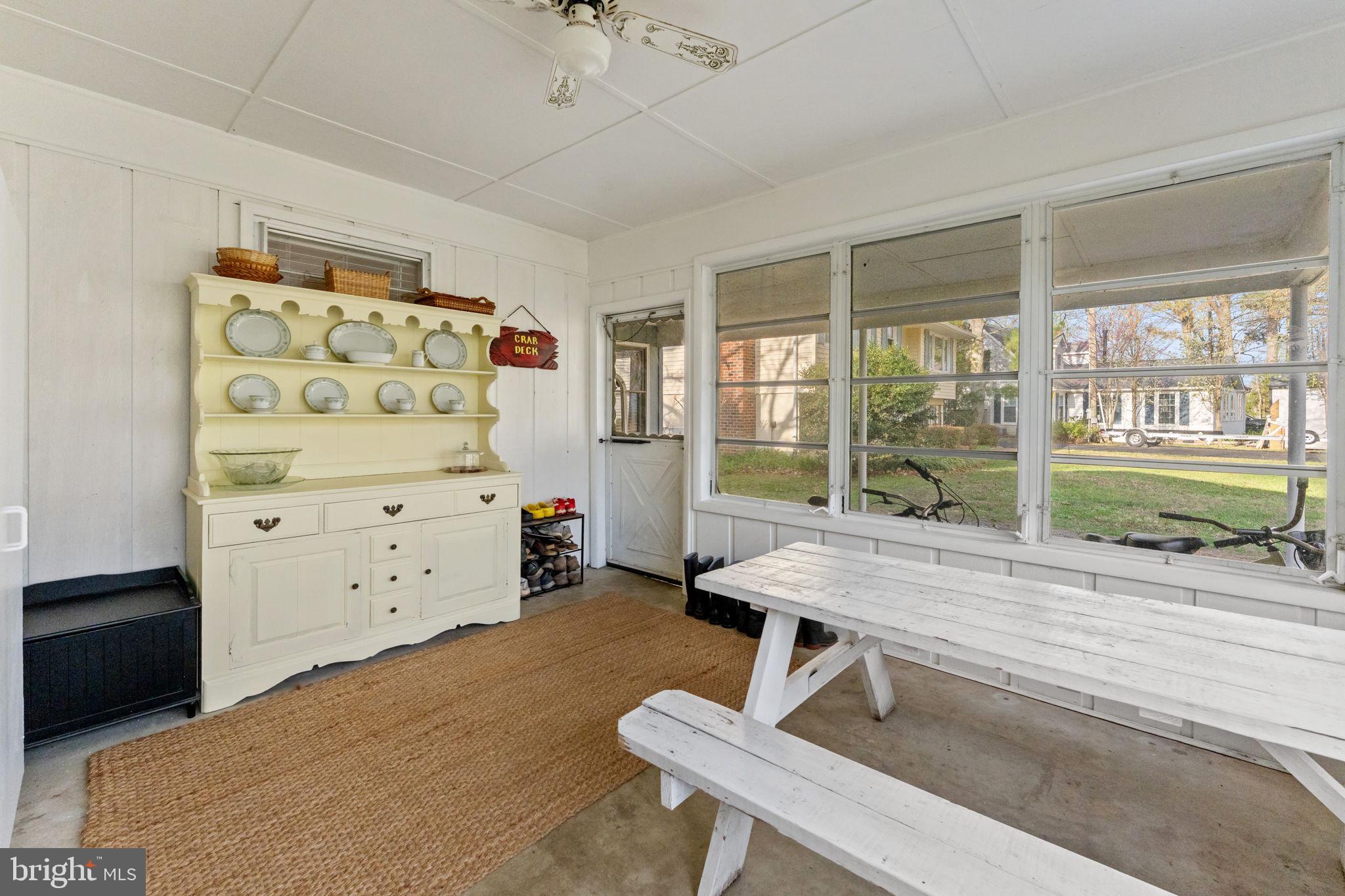 BAY QUARTER SHORES - Residential