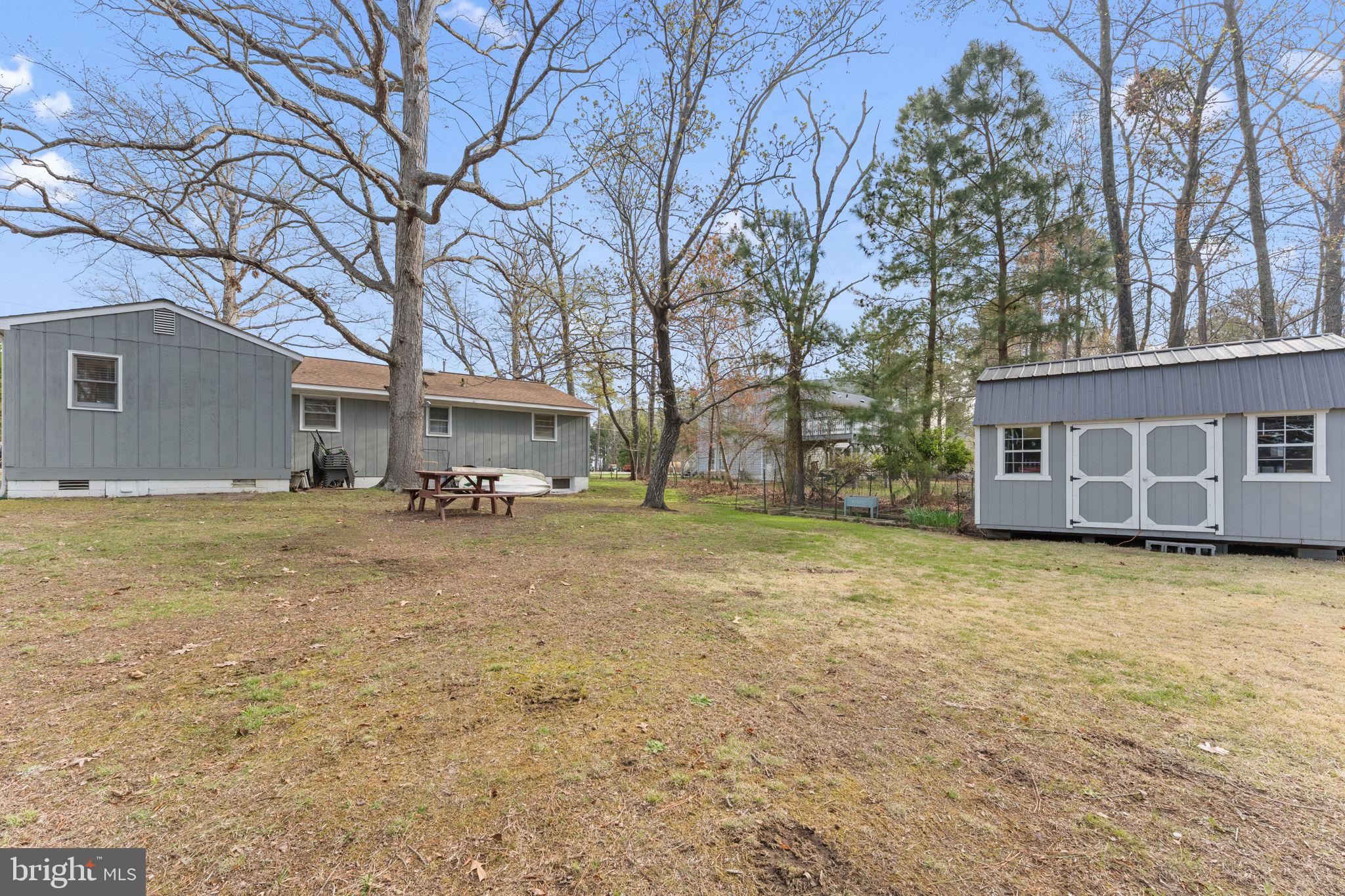 BAY QUARTER SHORES - Residential