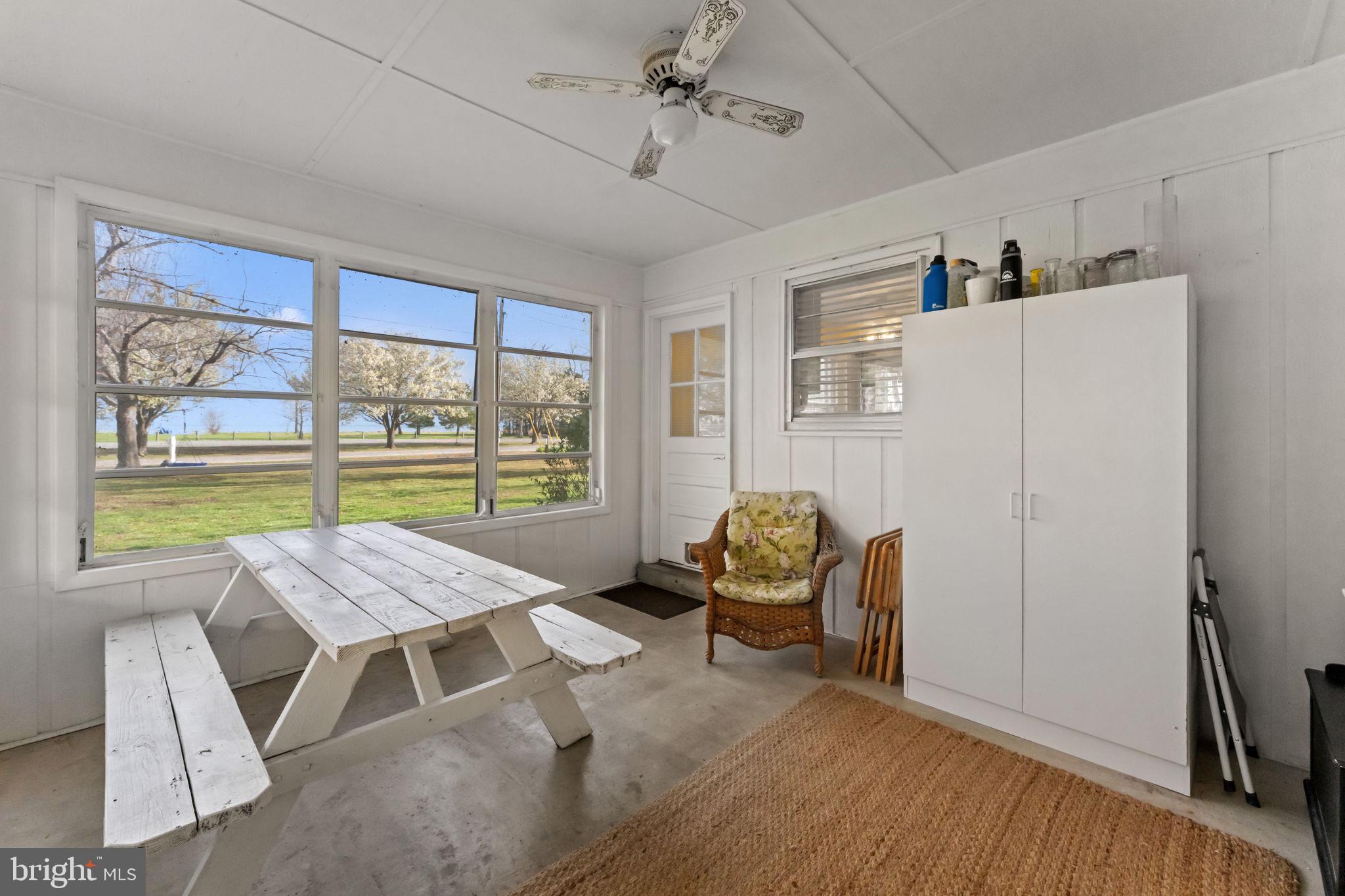 BAY QUARTER SHORES - Residential