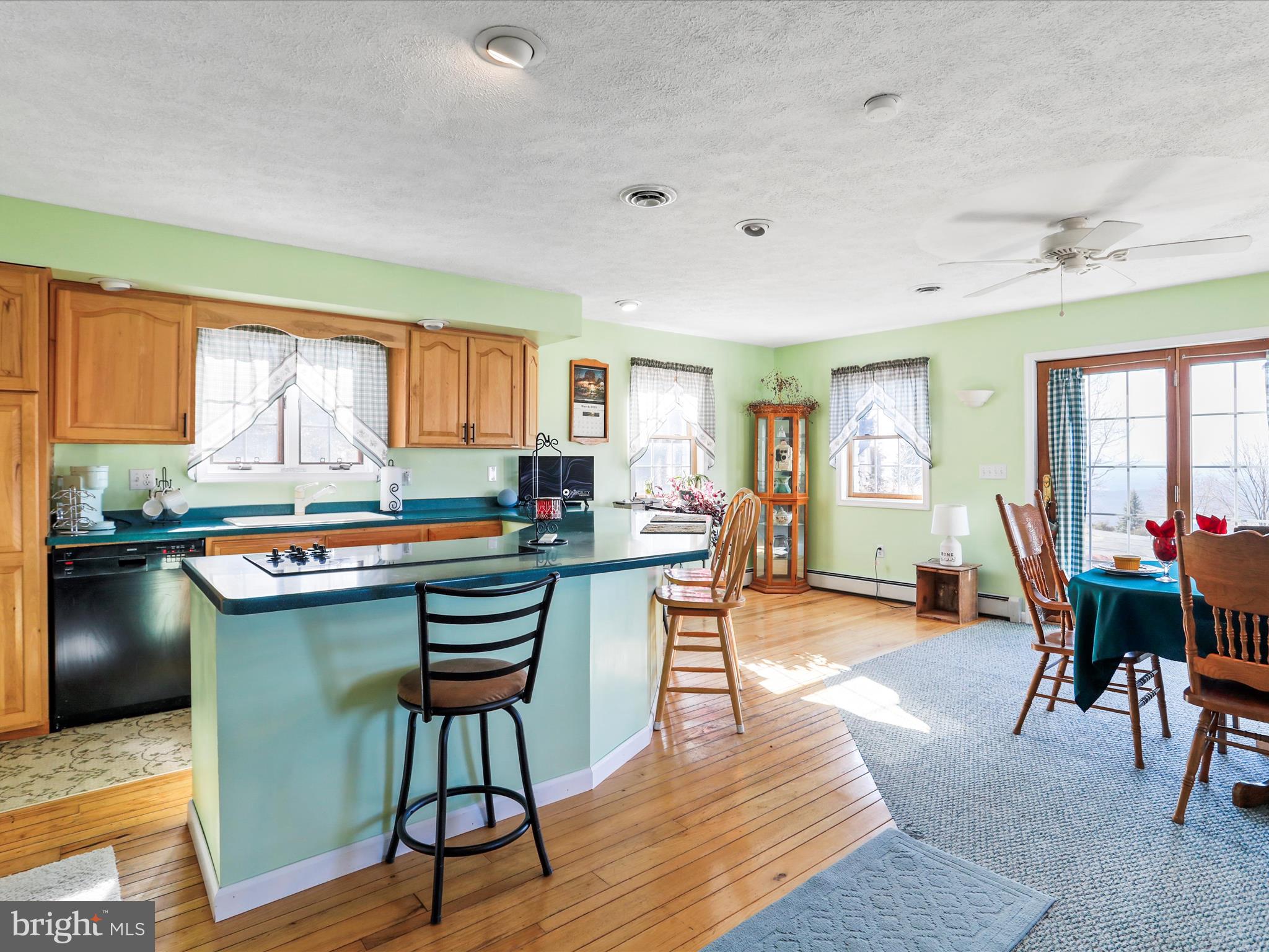 THE PINNACLE - Residential