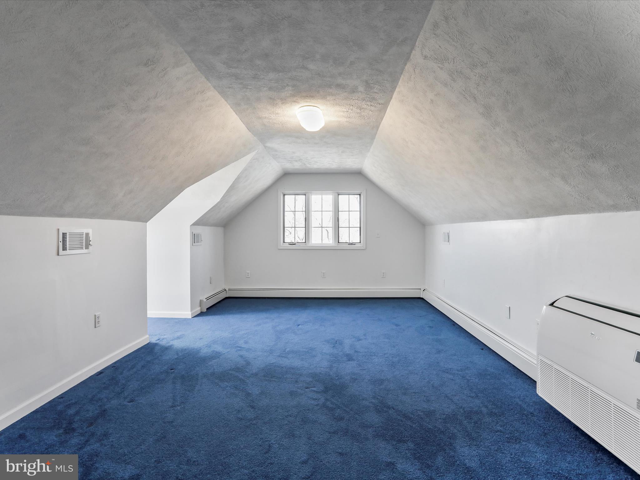 THE PINNACLE - Residential