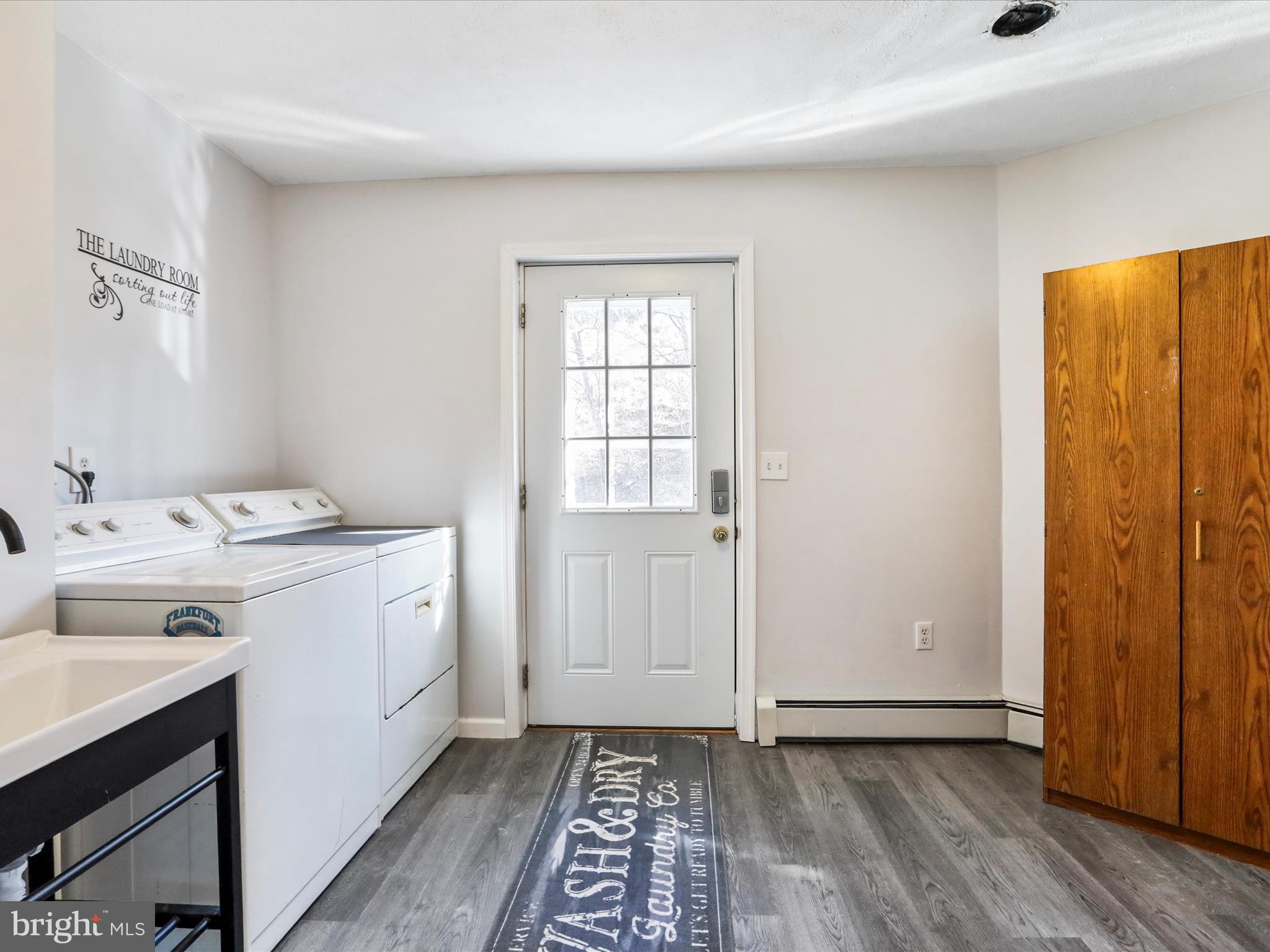 THE PINNACLE - Residential