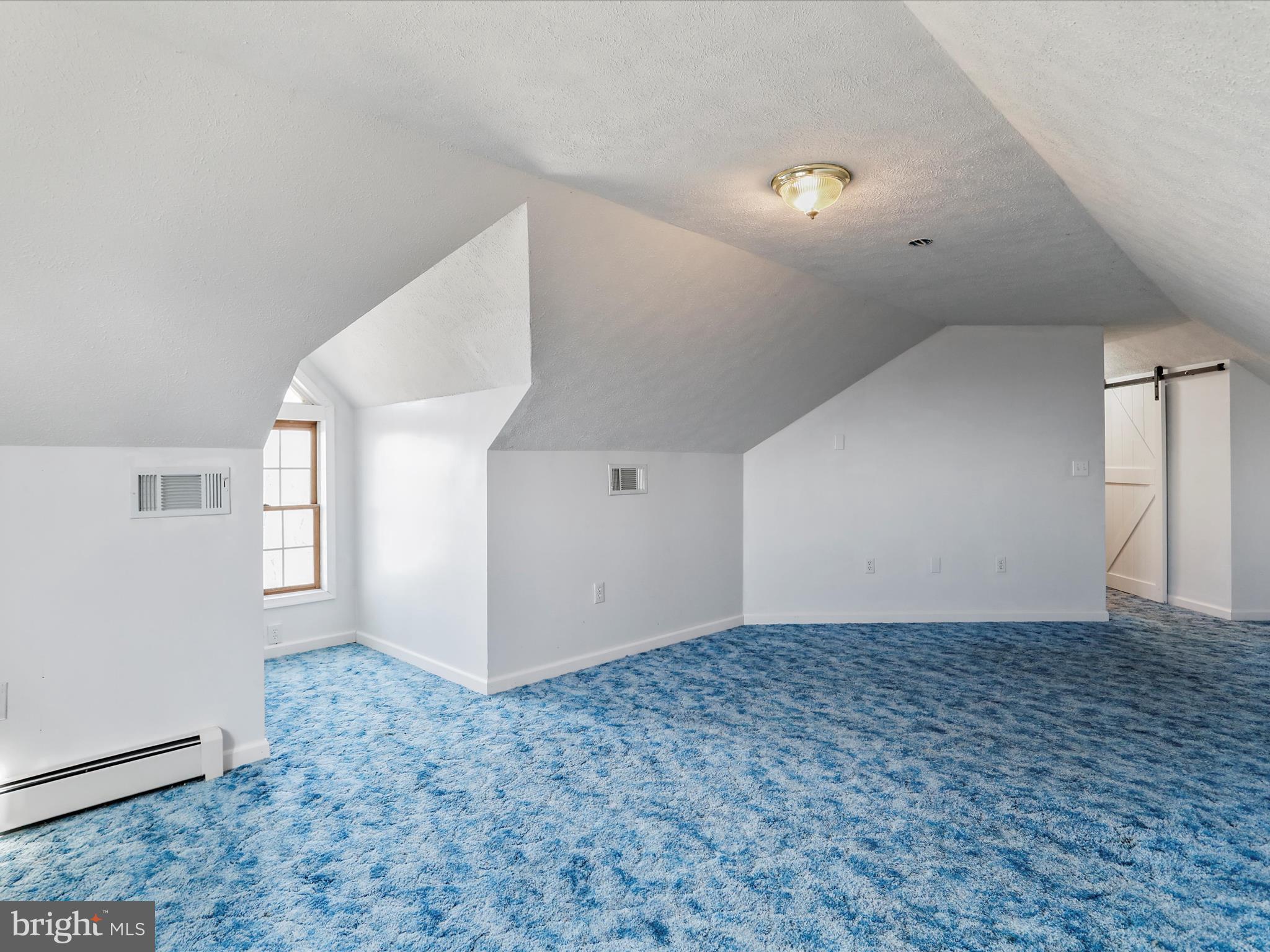 THE PINNACLE - Residential