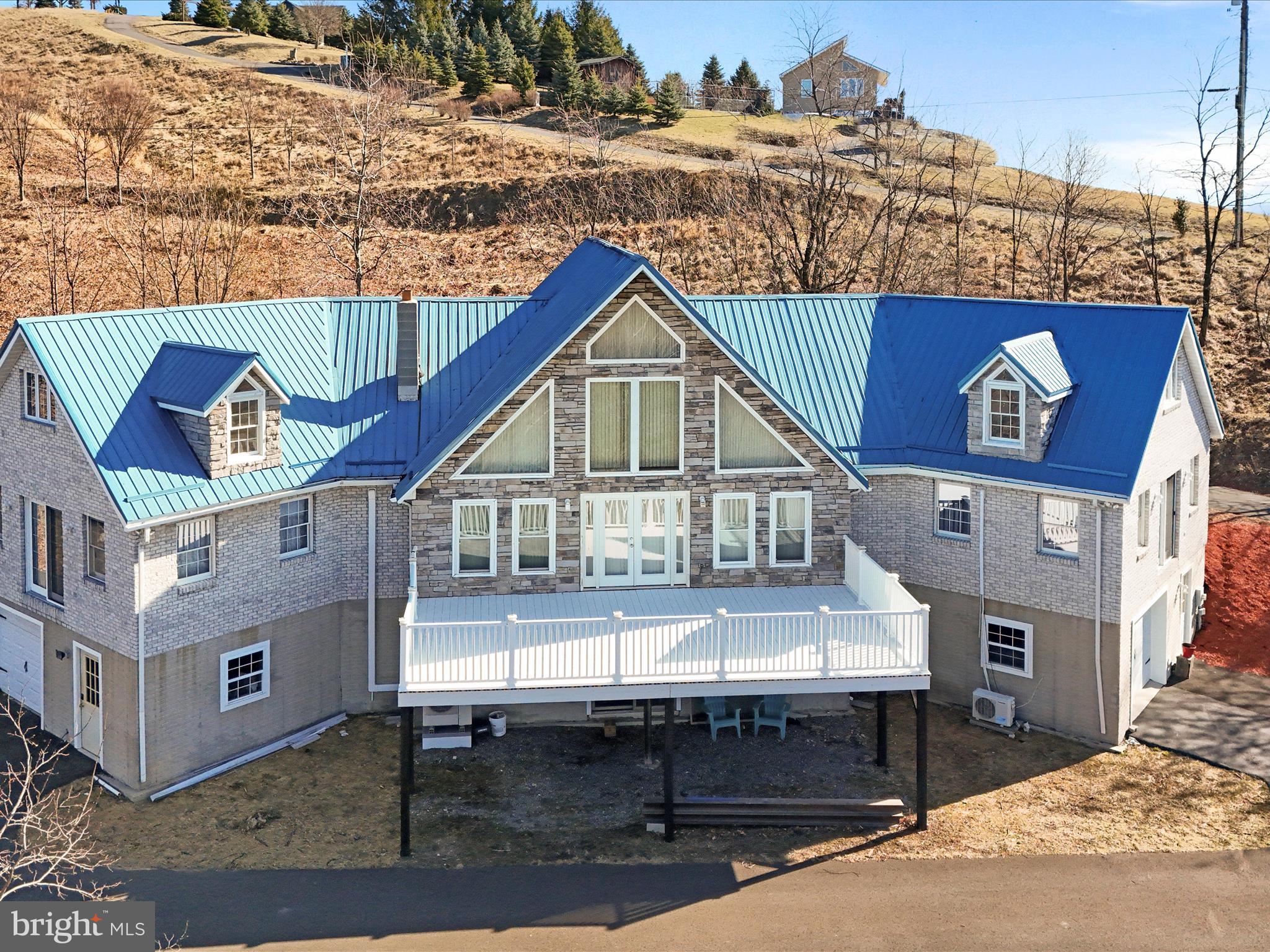 THE PINNACLE - Residential