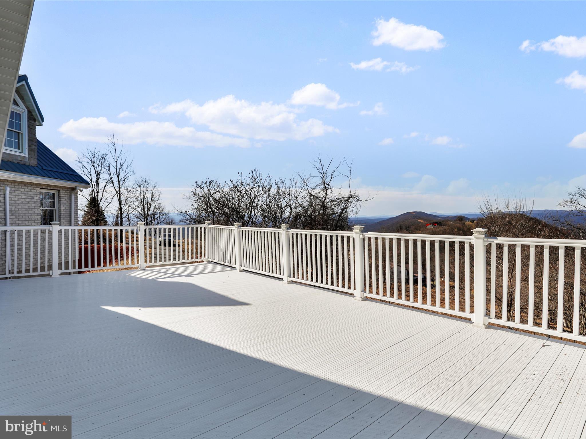 THE PINNACLE - Residential