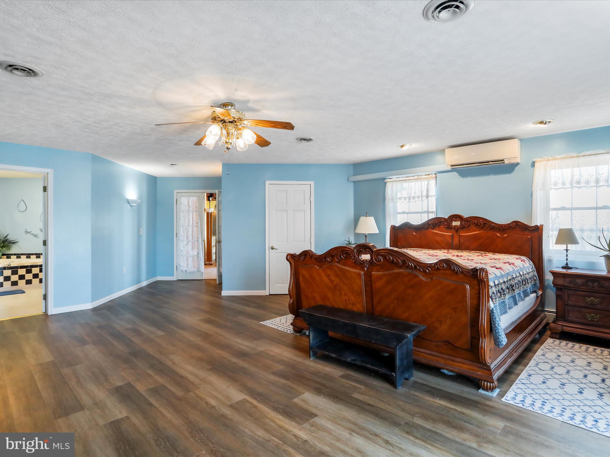 THE PINNACLE - Residential