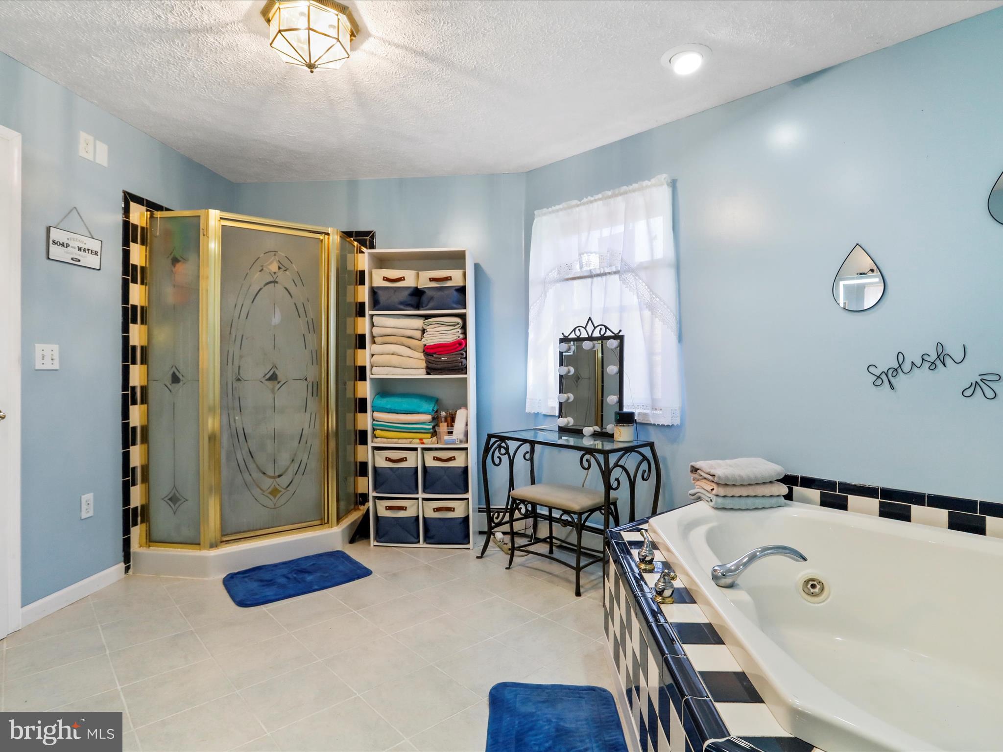 THE PINNACLE - Residential