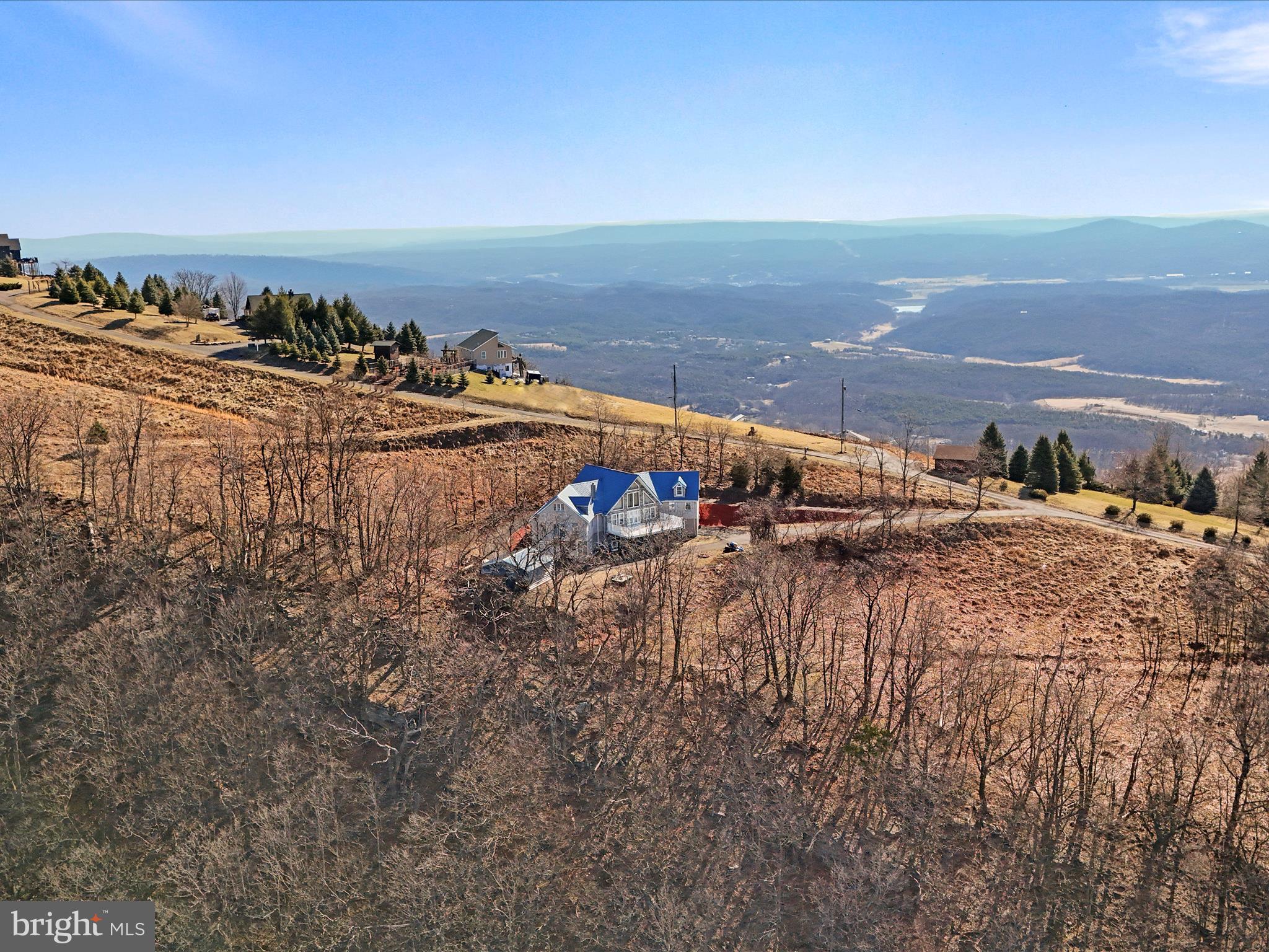 THE PINNACLE - Residential