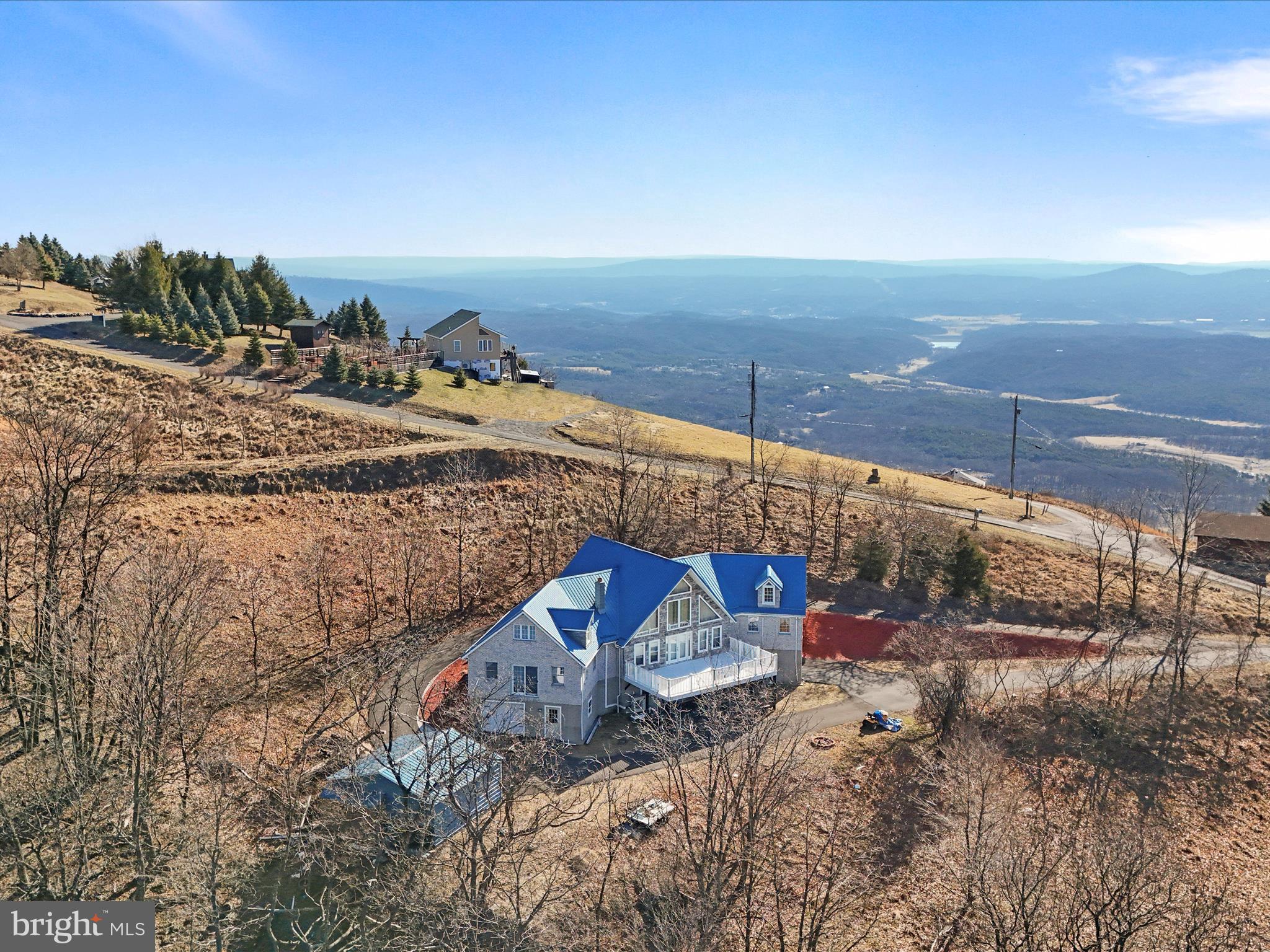 THE PINNACLE - Residential