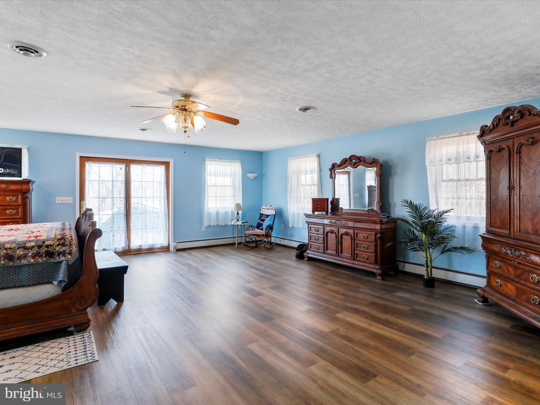 THE PINNACLE - Residential