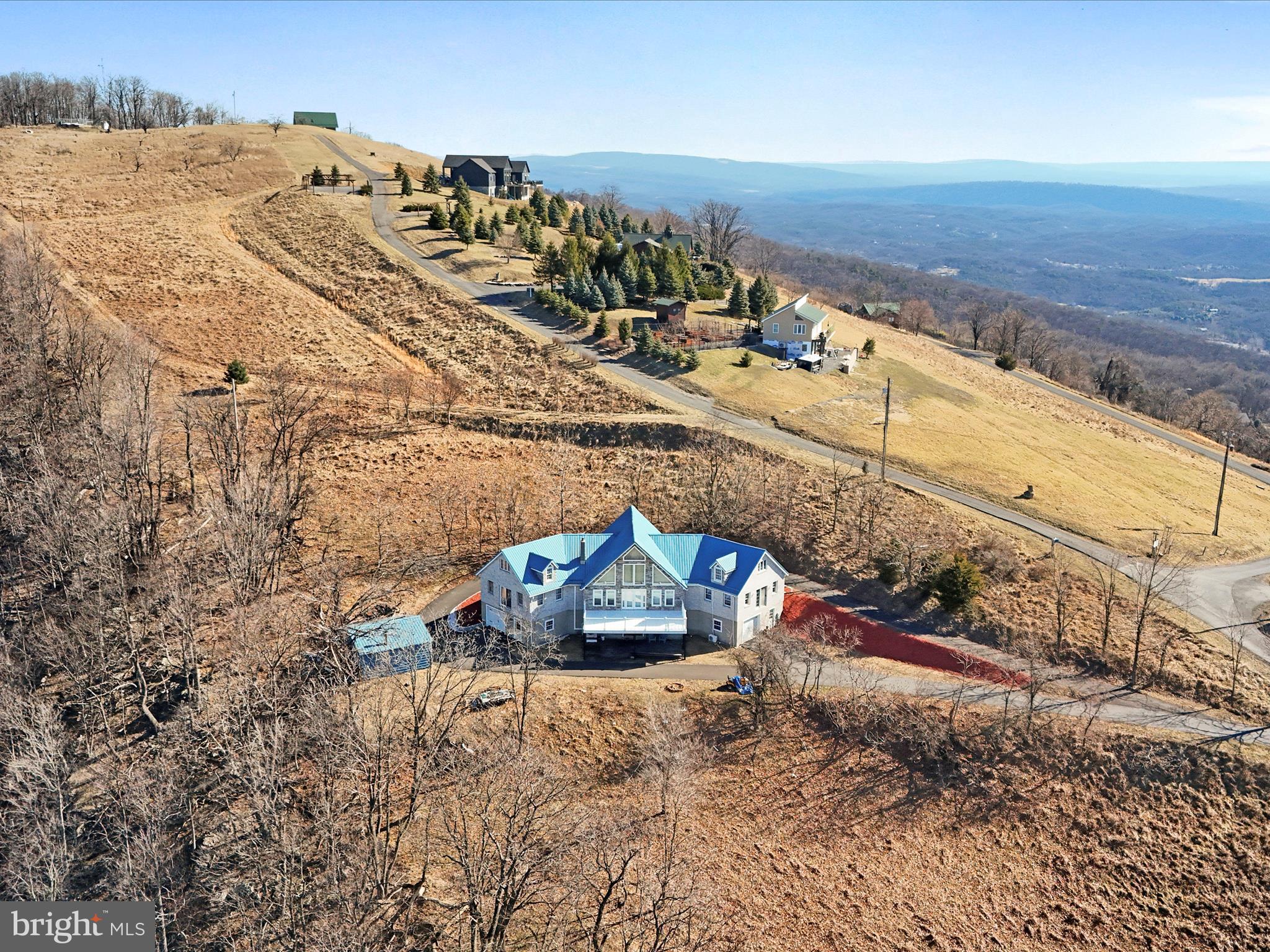 THE PINNACLE - Residential