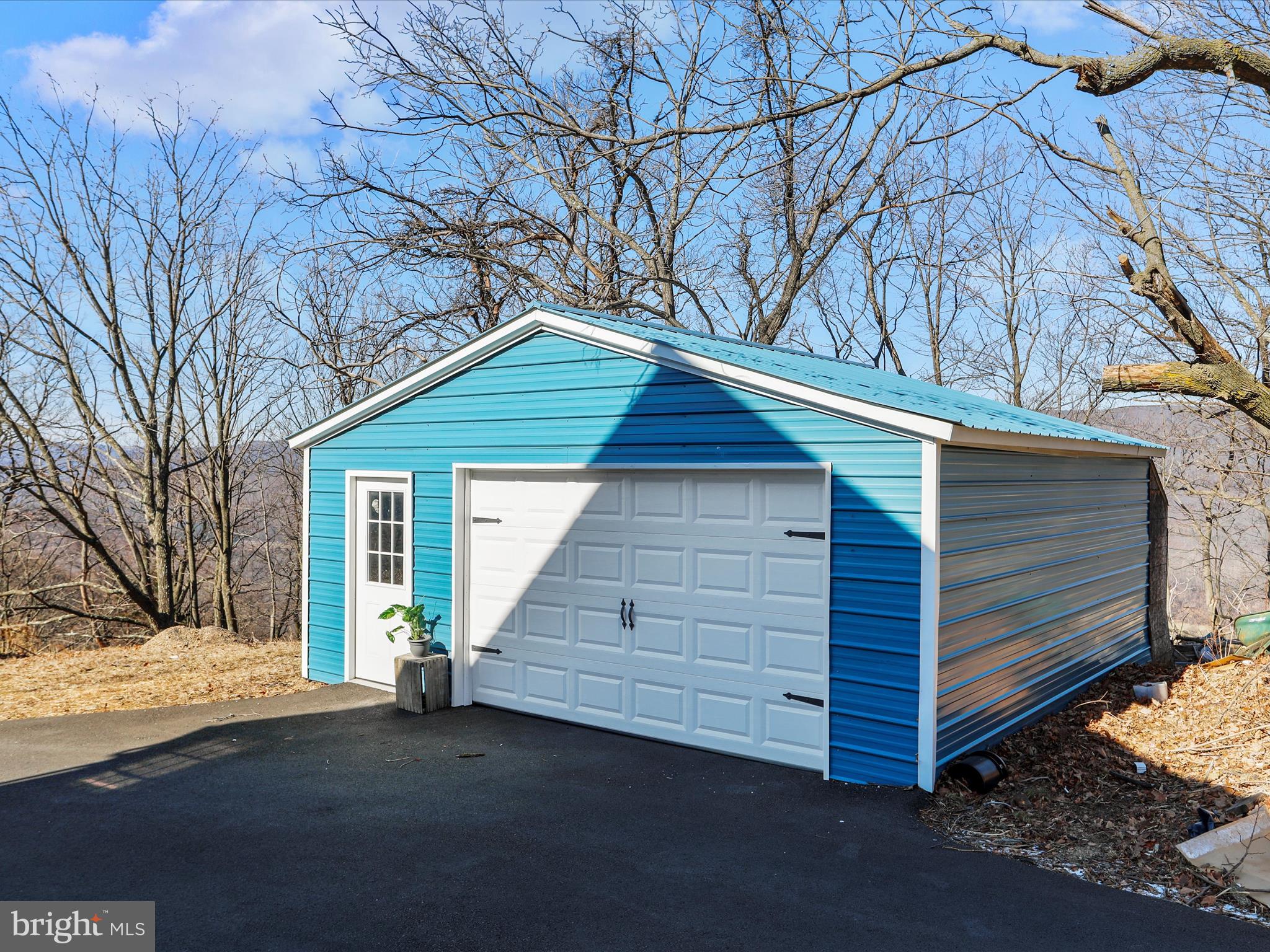 THE PINNACLE - Residential