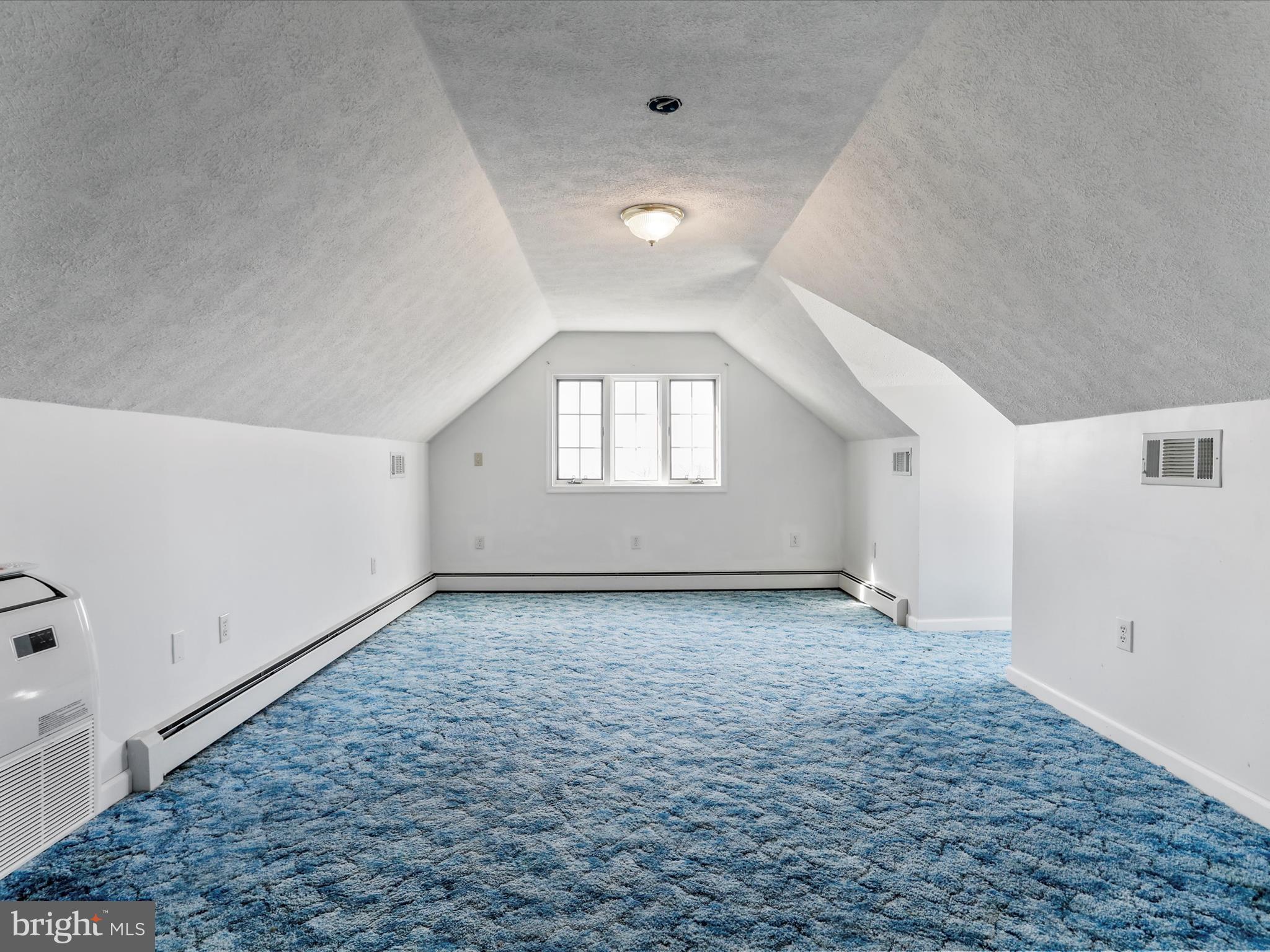 THE PINNACLE - Residential