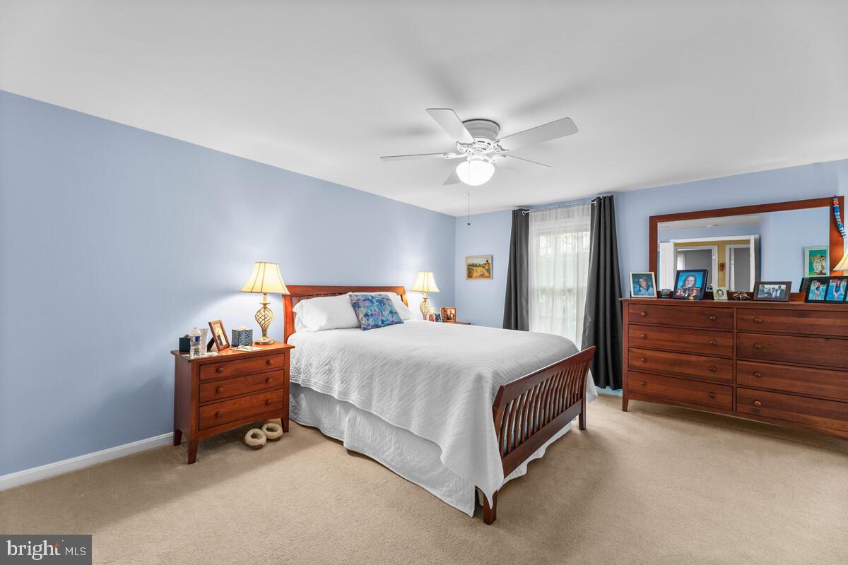 DUMONT OAKS - Residential