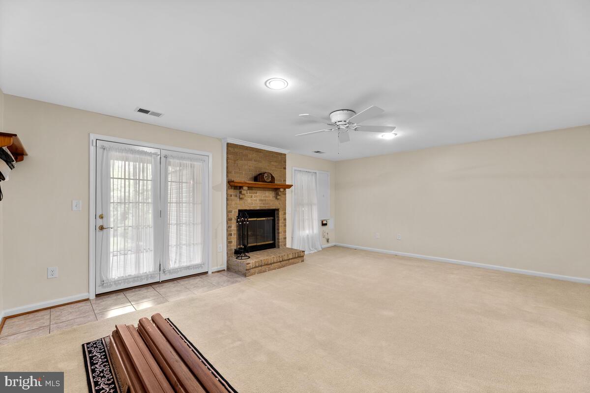 DUMONT OAKS - Residential