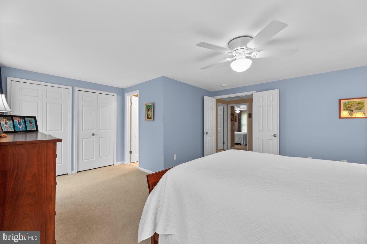 DUMONT OAKS - Residential