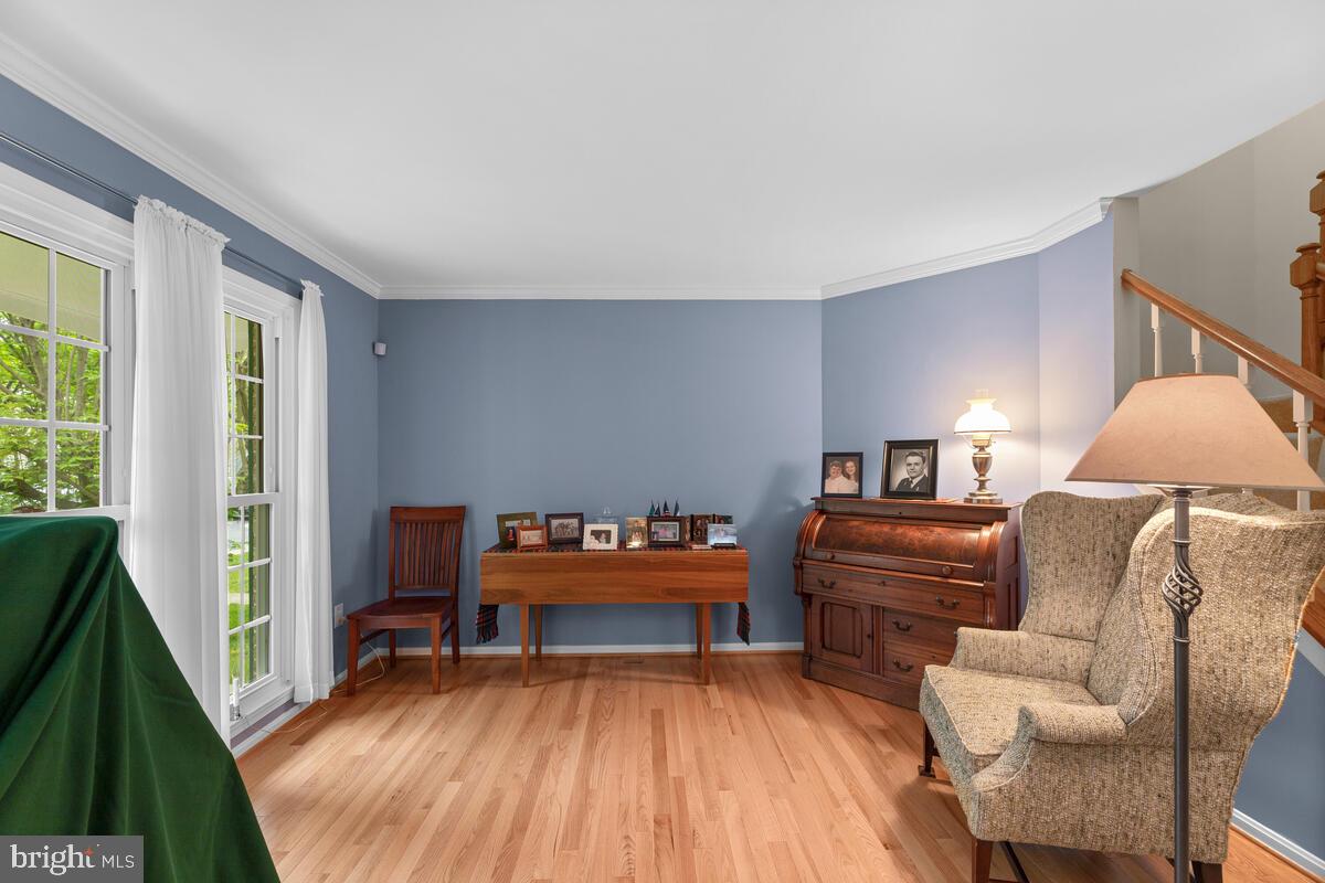 DUMONT OAKS - Residential